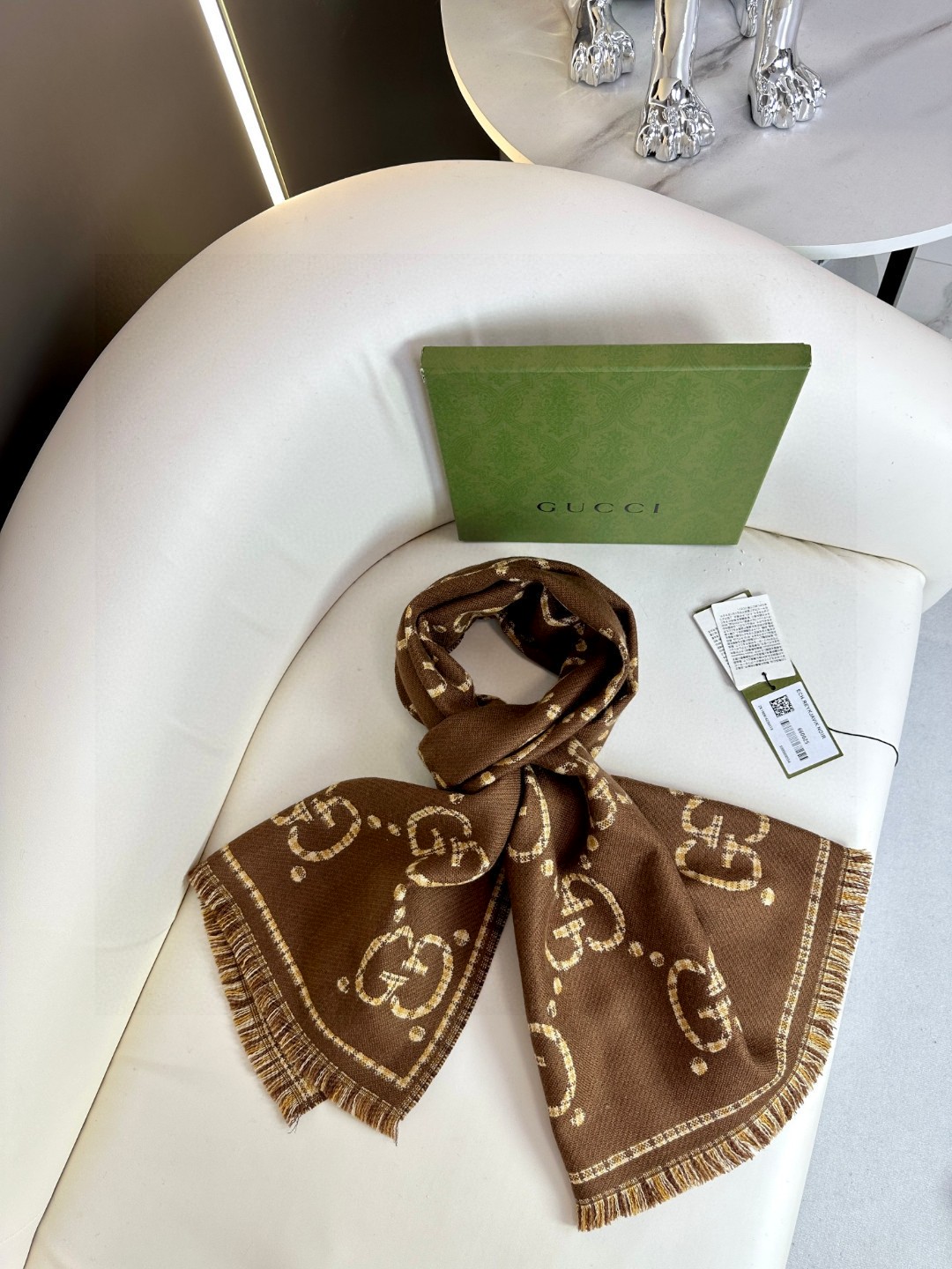 Double-sided fringed jacquard wool scarf 47*180cm