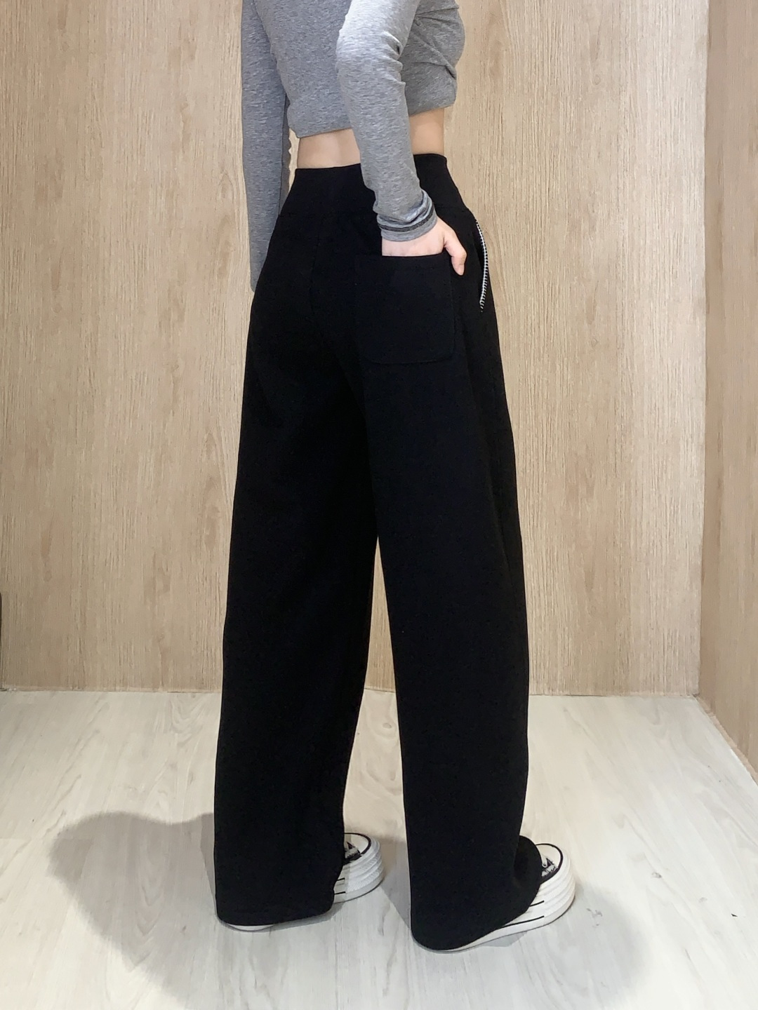 Double C logo wide-leg pants