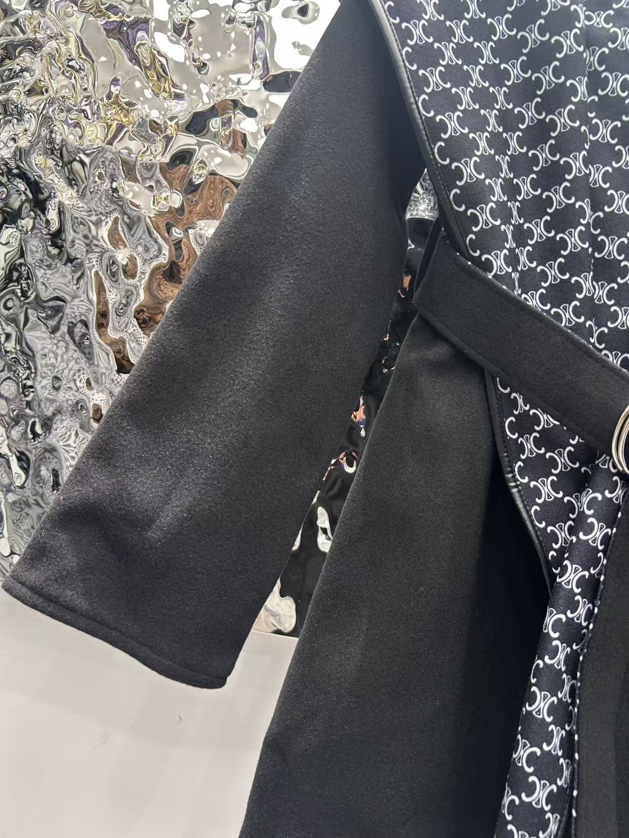 Double-faced cashmere coat