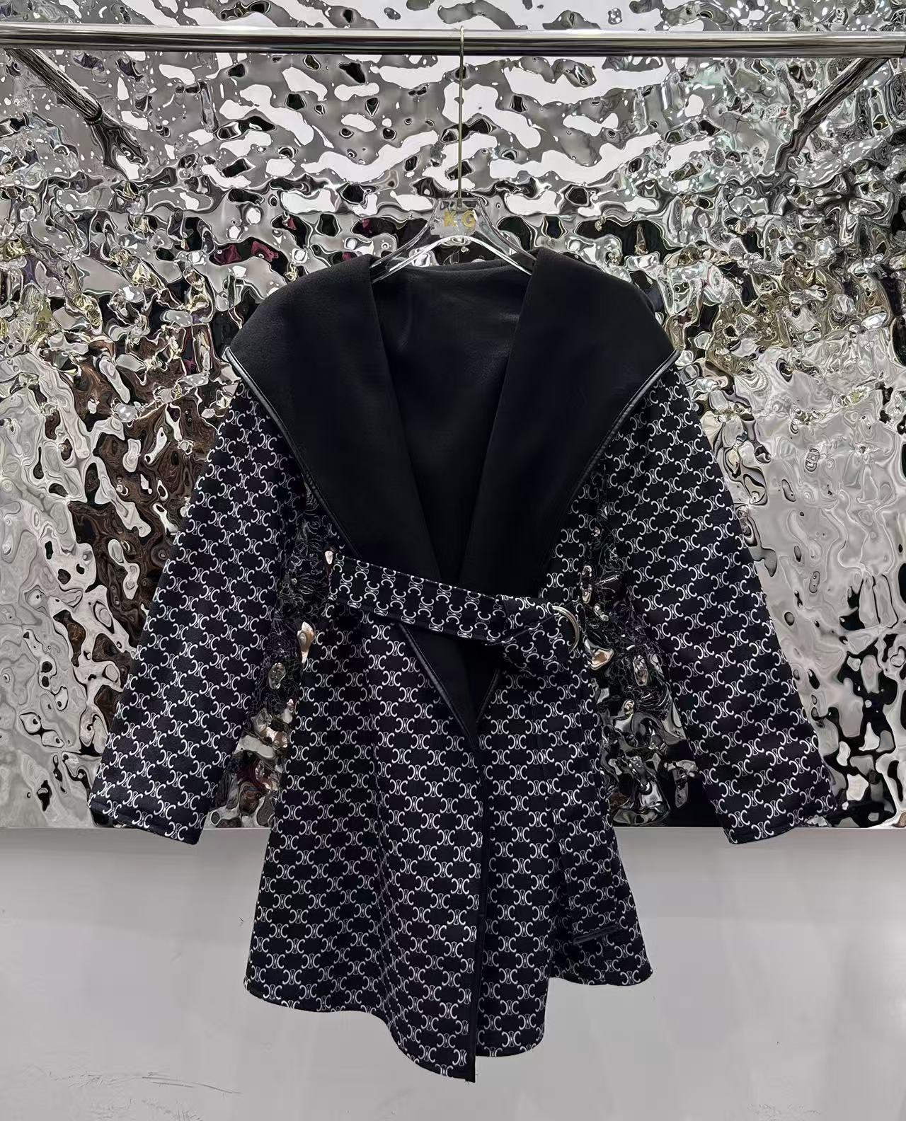 Double-faced cashmere coat