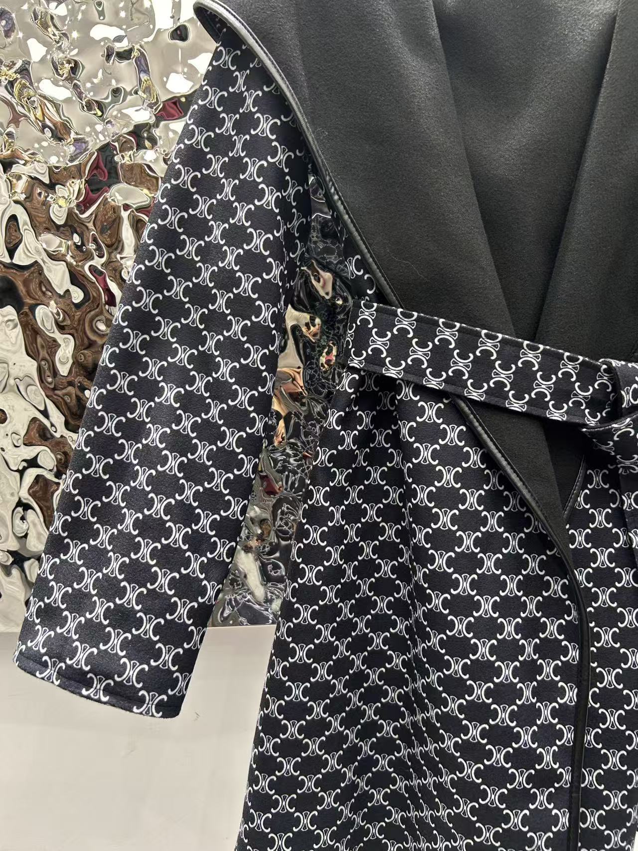 Double-faced cashmere coat