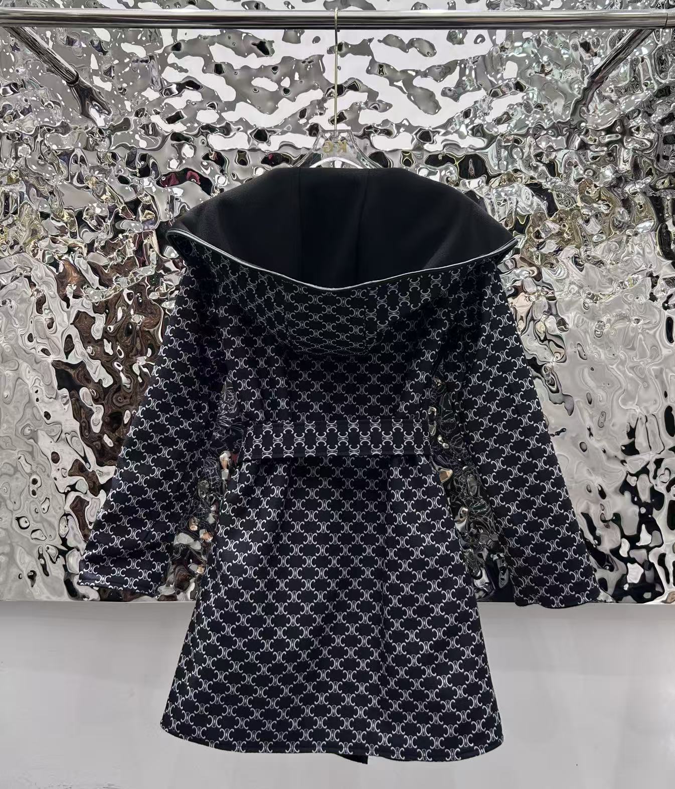 Double-faced cashmere coat