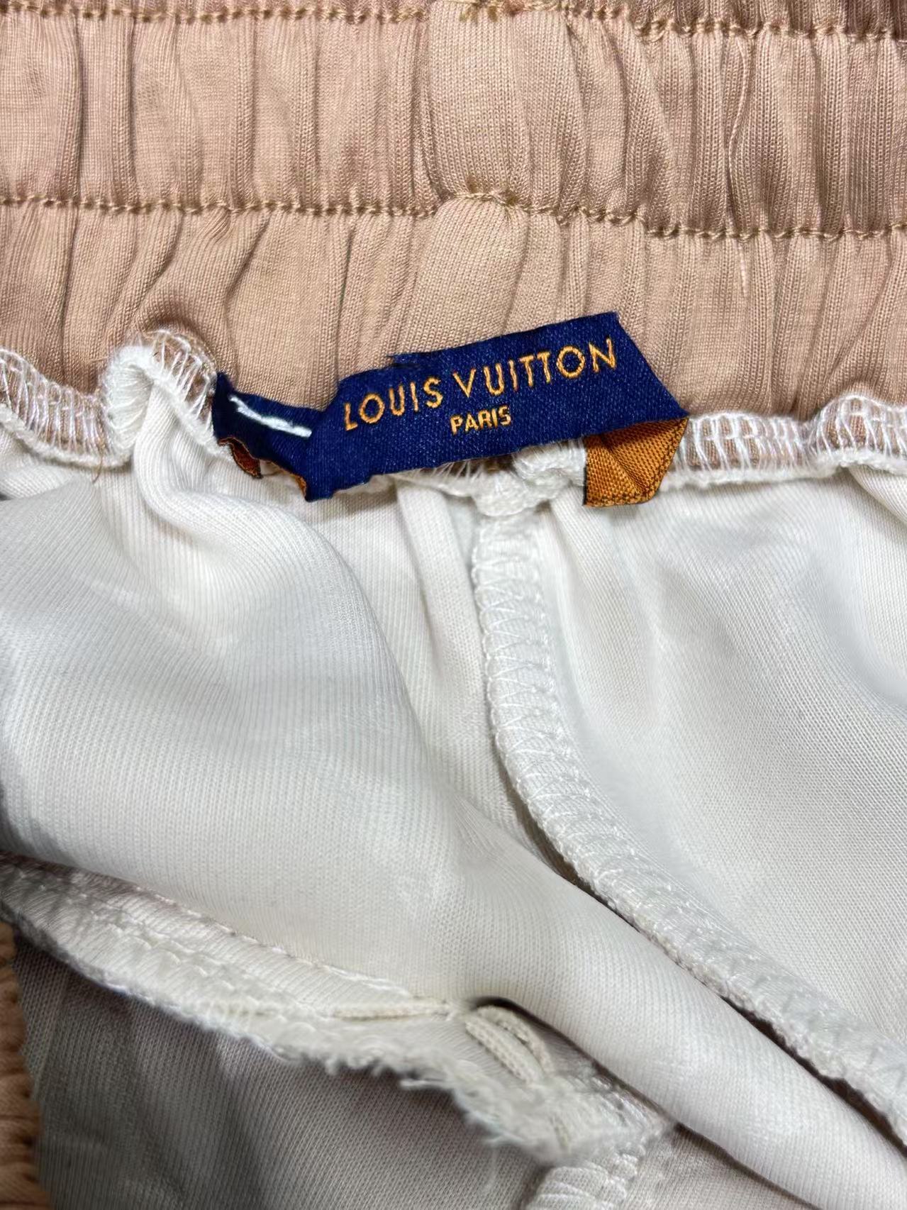 Jacquard fabric suit