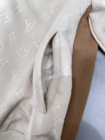 Jacquard fabric suit