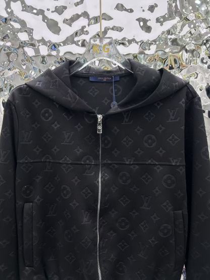 Jacquard fabric suit