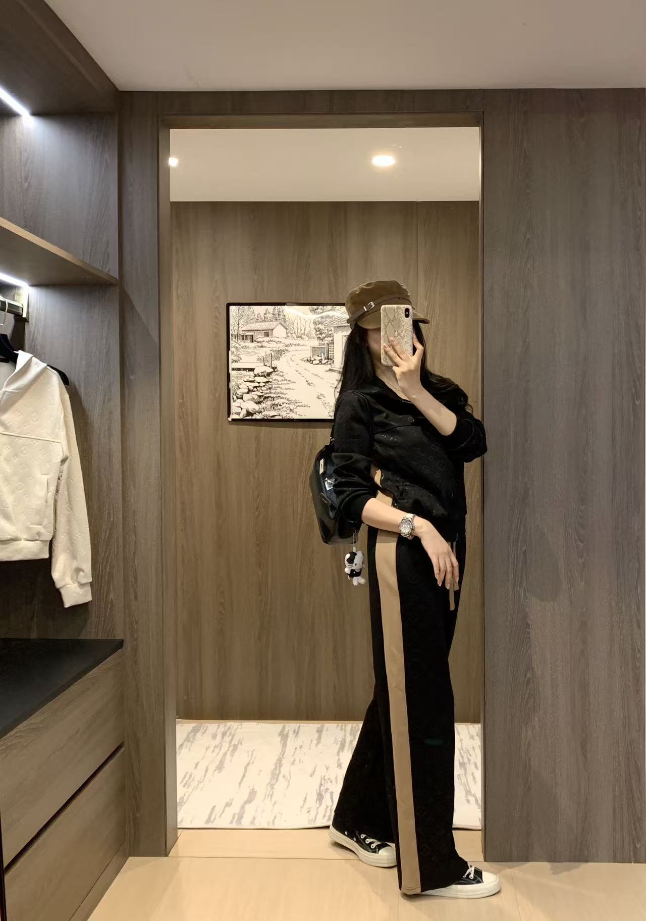 Jacquard fabric suit