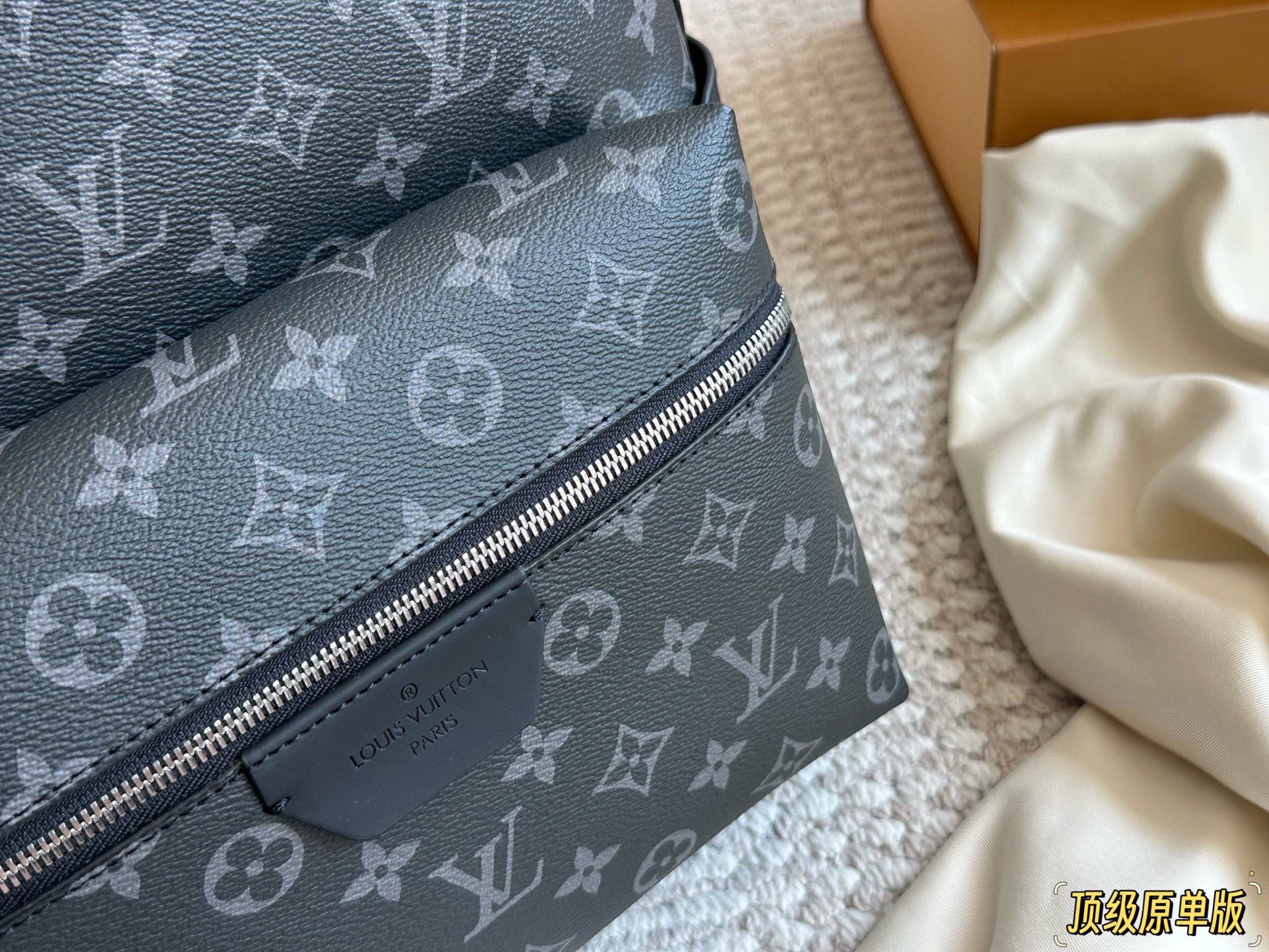 cowhide backpack 29×38×20cm