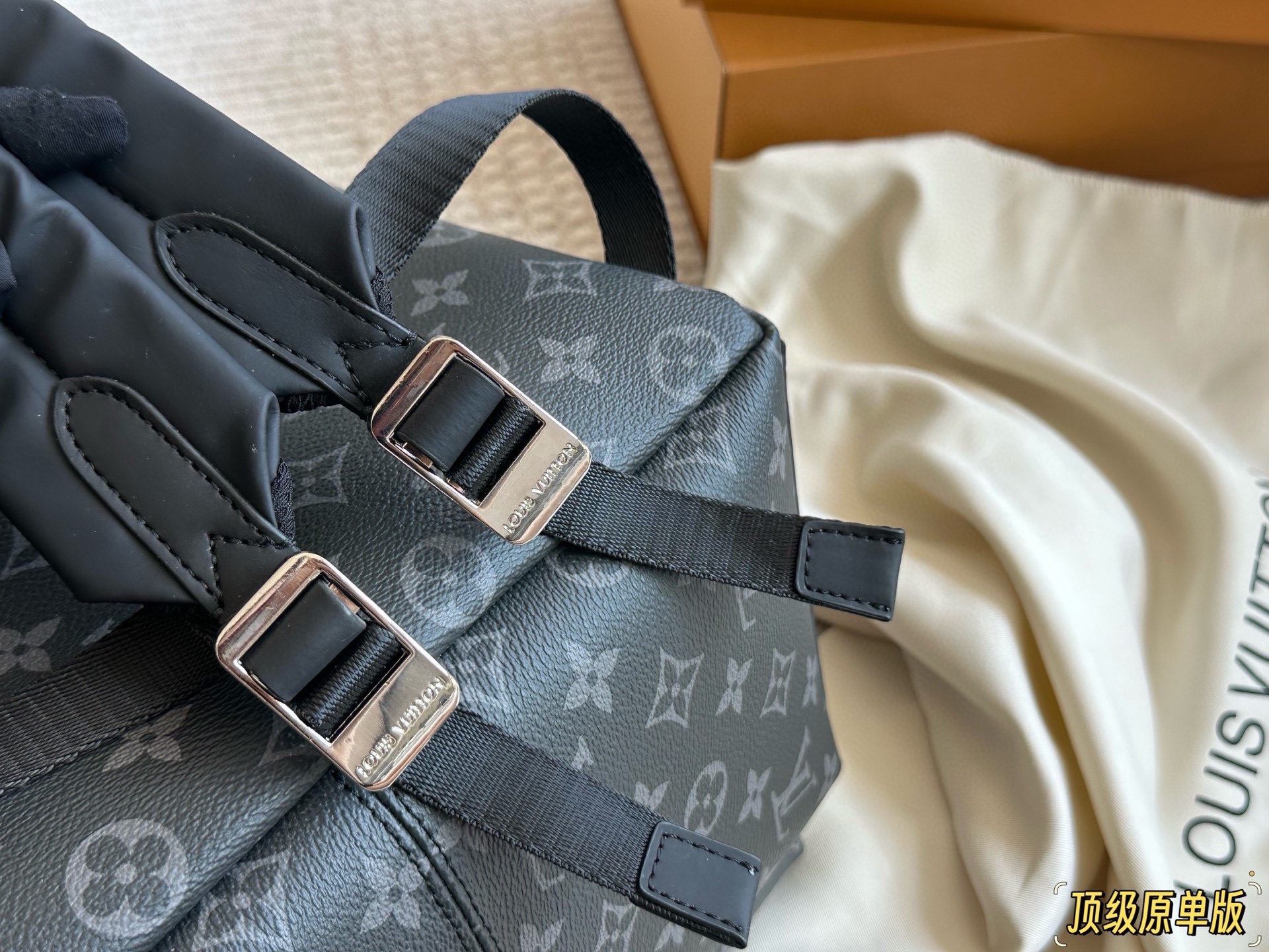 cowhide backpack 29×38×20cm