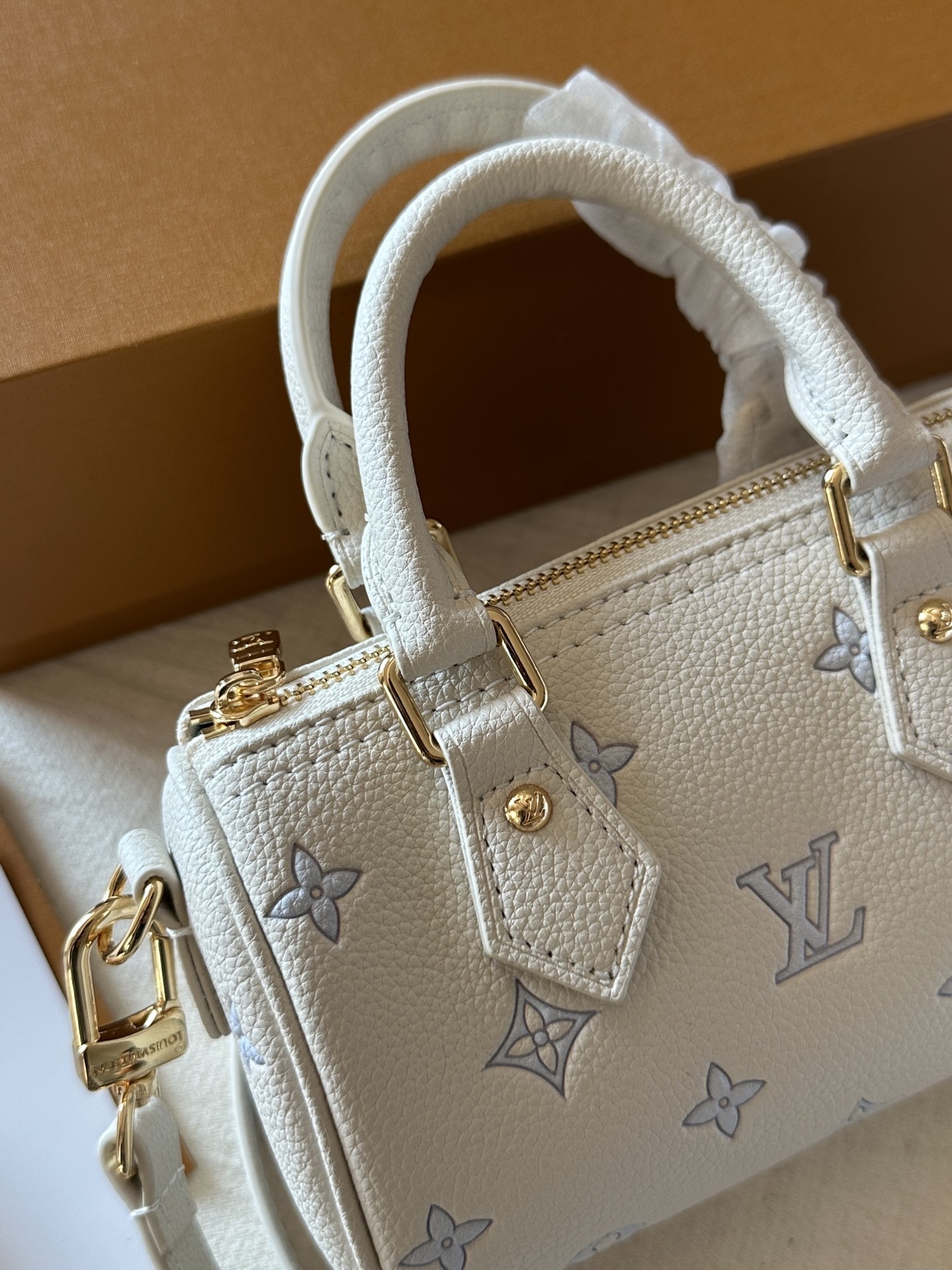 Blue and white pillowcase 16*10cm