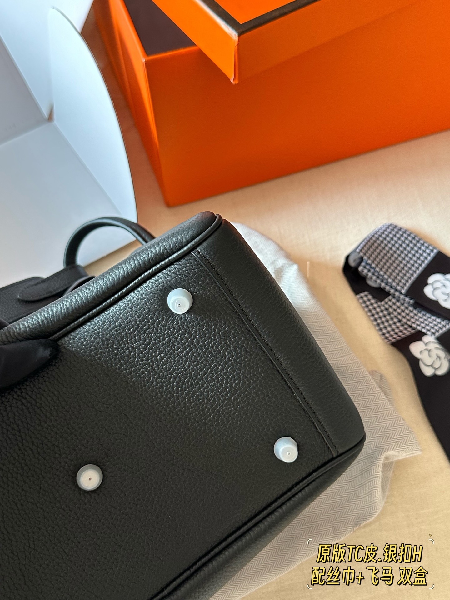 Calfskin Handbag26*18cm