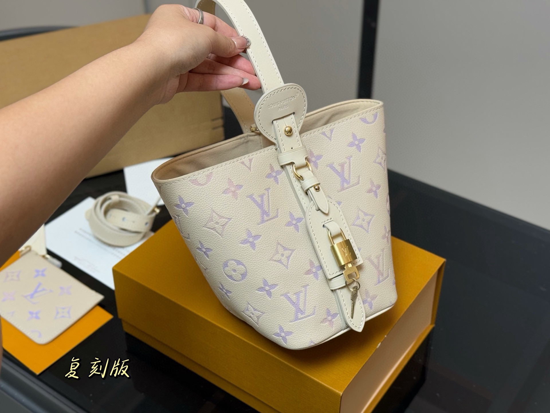 Used bucket bags 18*17cm