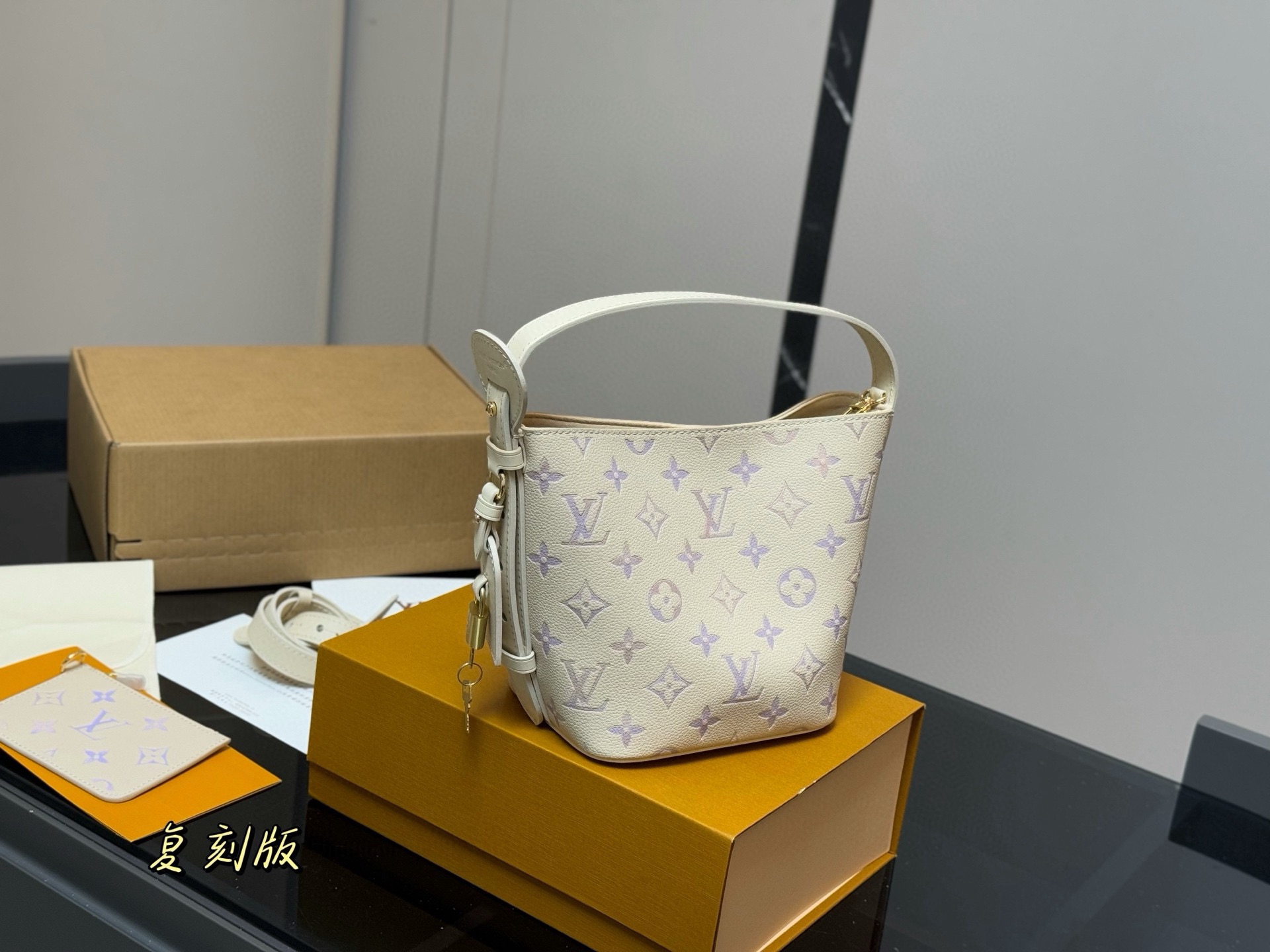 Used bucket bags 18*17cm