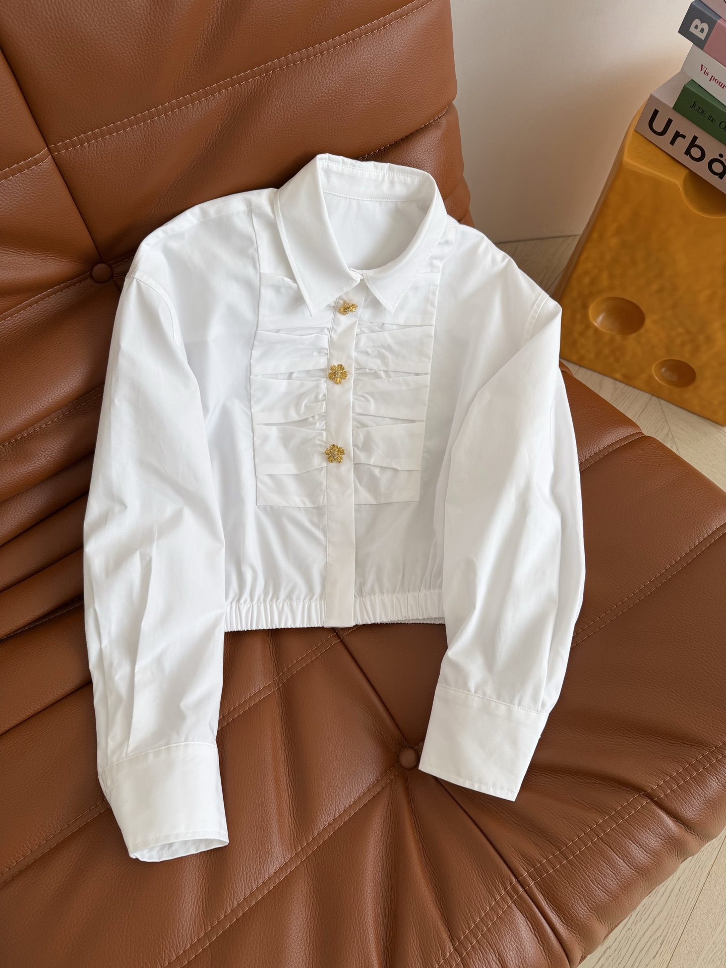 Daisy petal gold button short shirt SML