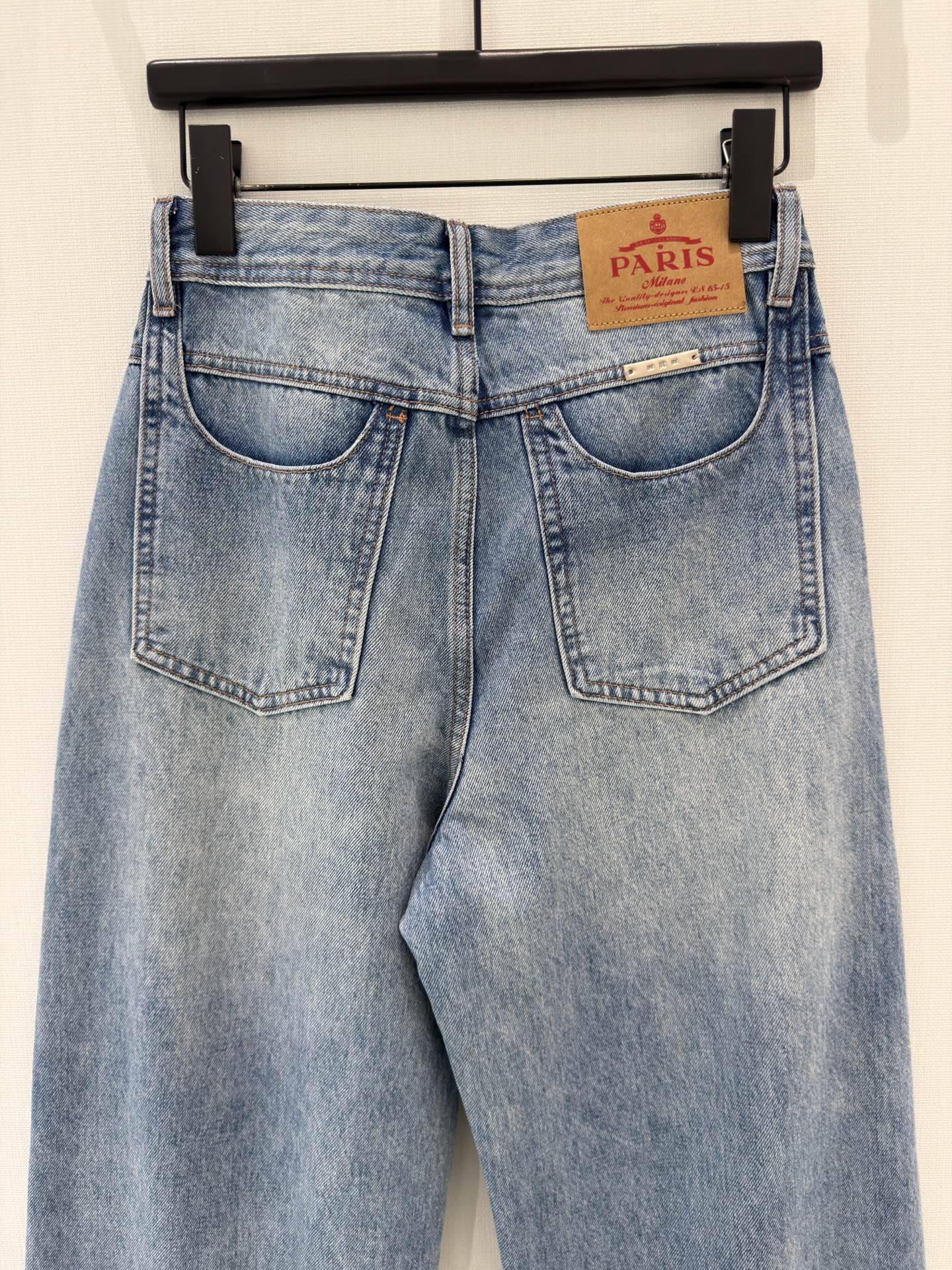 Inverted triangle metal plate mini sickle jeans SML