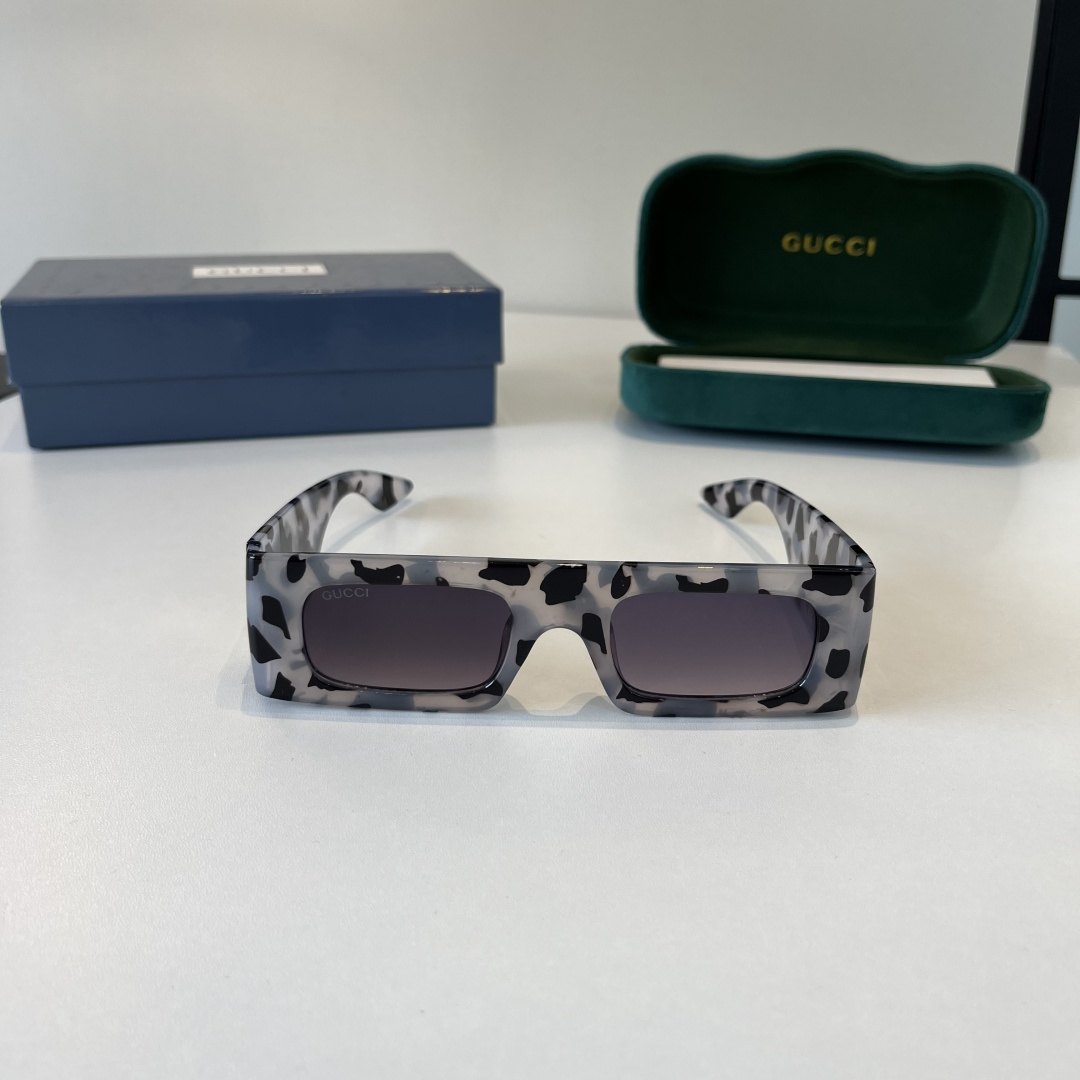 Sunscreen sunglasses