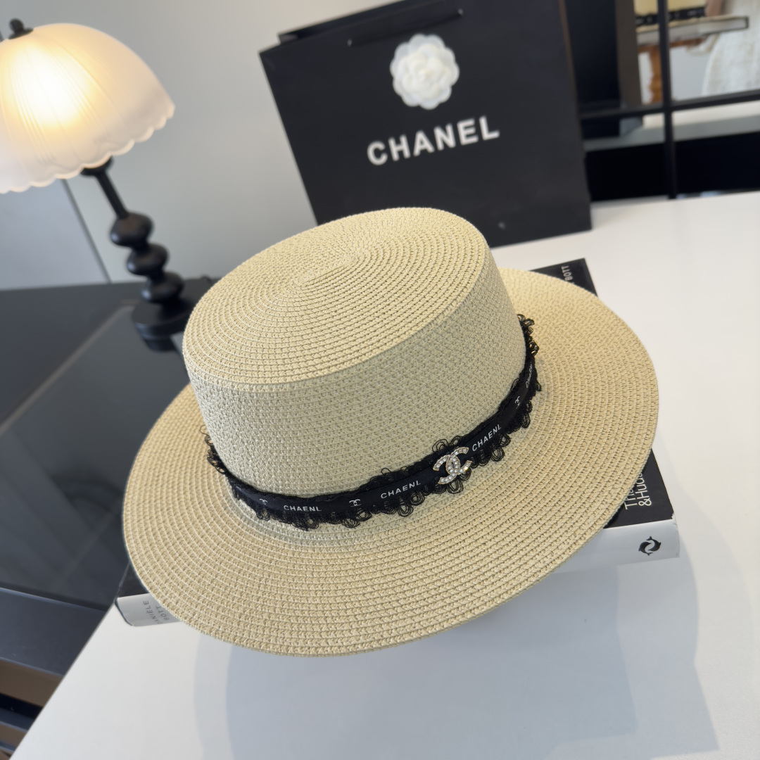 flat-topped straw hat