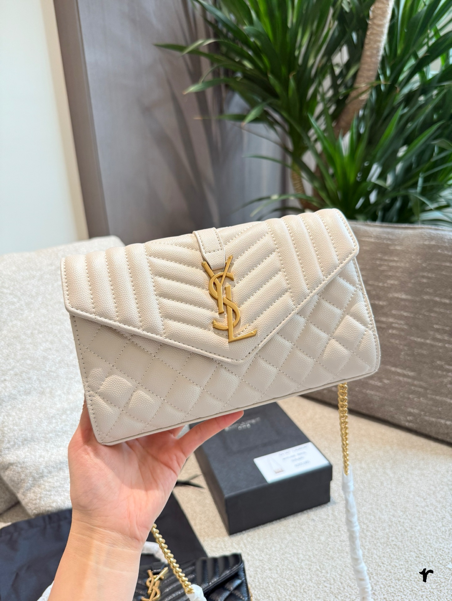 Caviar leather envelope 22cm