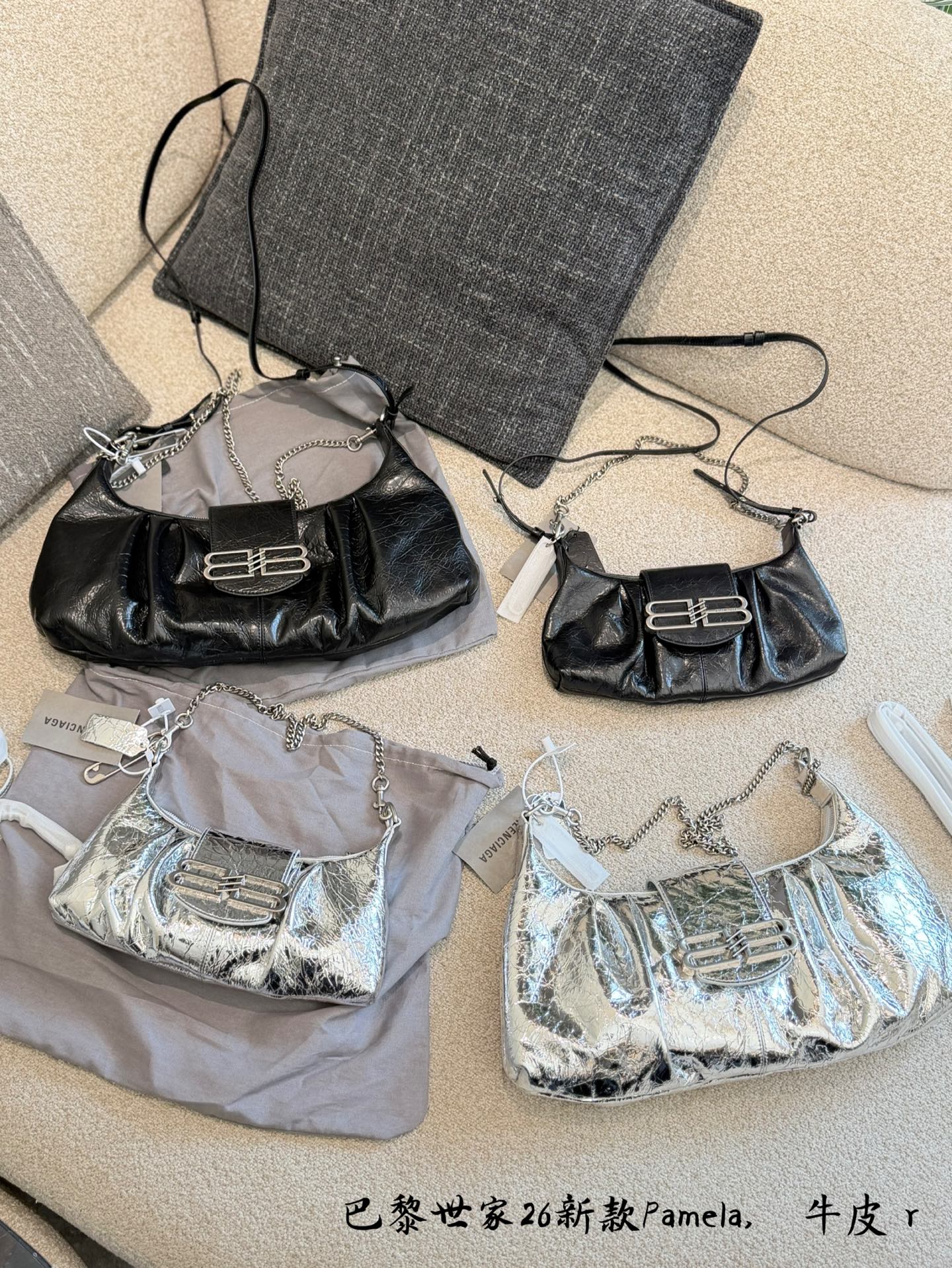 Black patent leather metal pin bag22cm/32cm