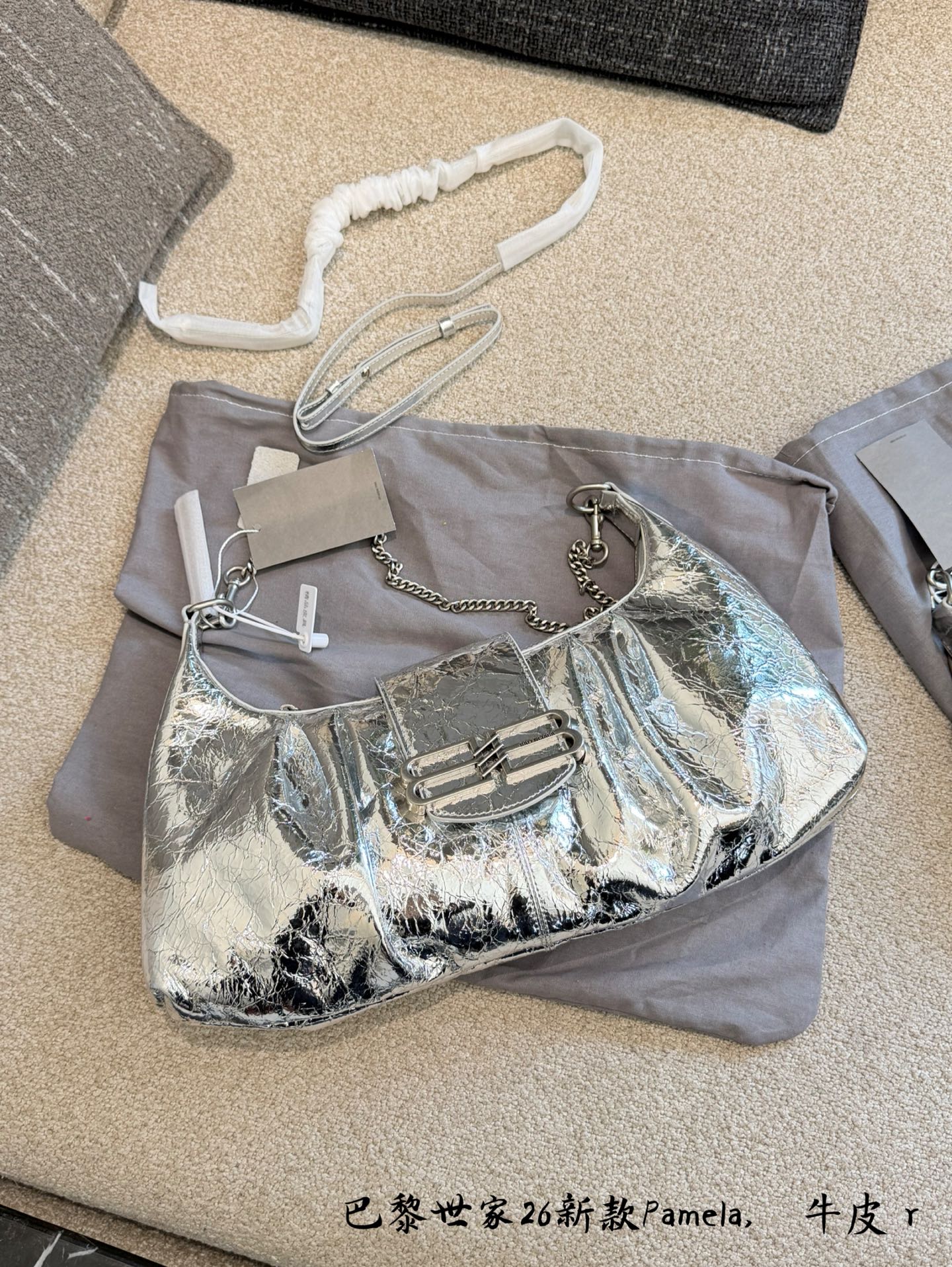 Black patent leather metal pin bag22cm/32cm