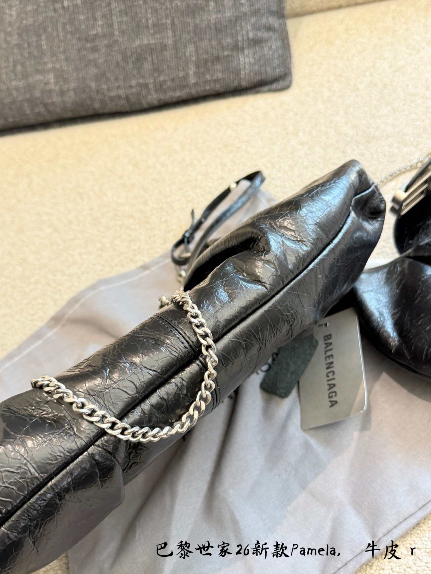 Black patent leather metal pin bag22cm/32cm