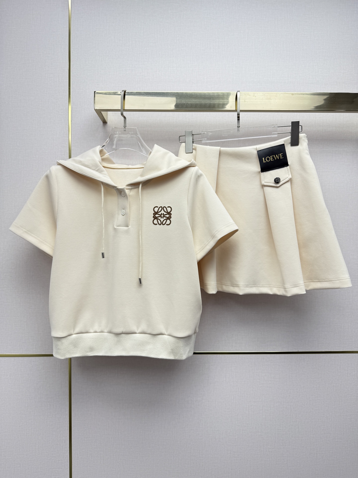 Hooded casual suit SML