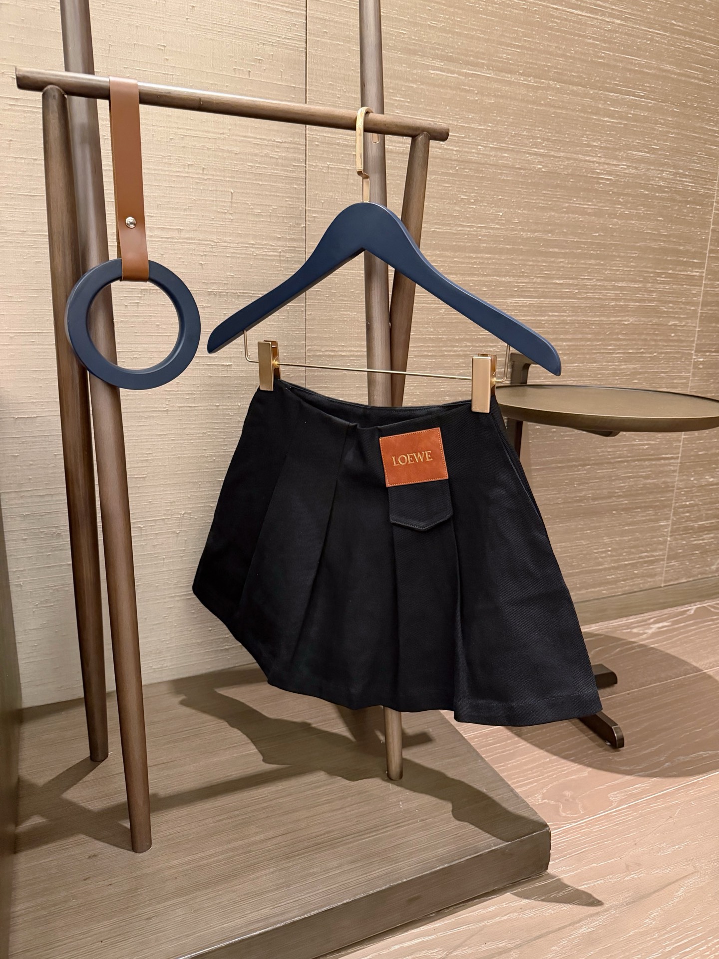 Pocket embroidered letter loose short-sleeved T-shirt + custom leather patch denim mini skirt