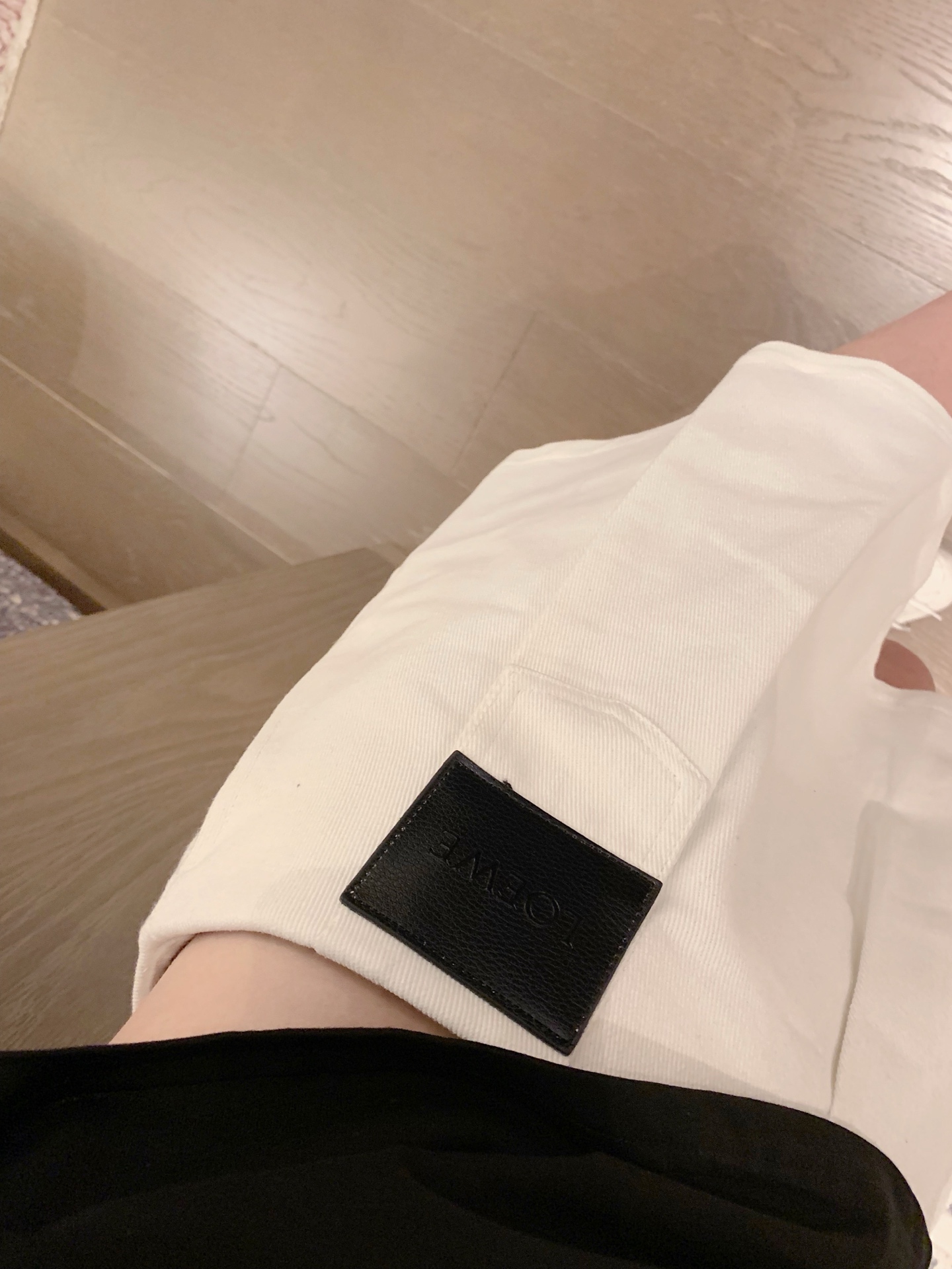 Pocket embroidered letter loose short-sleeved T-shirt + custom leather patch denim mini skirt