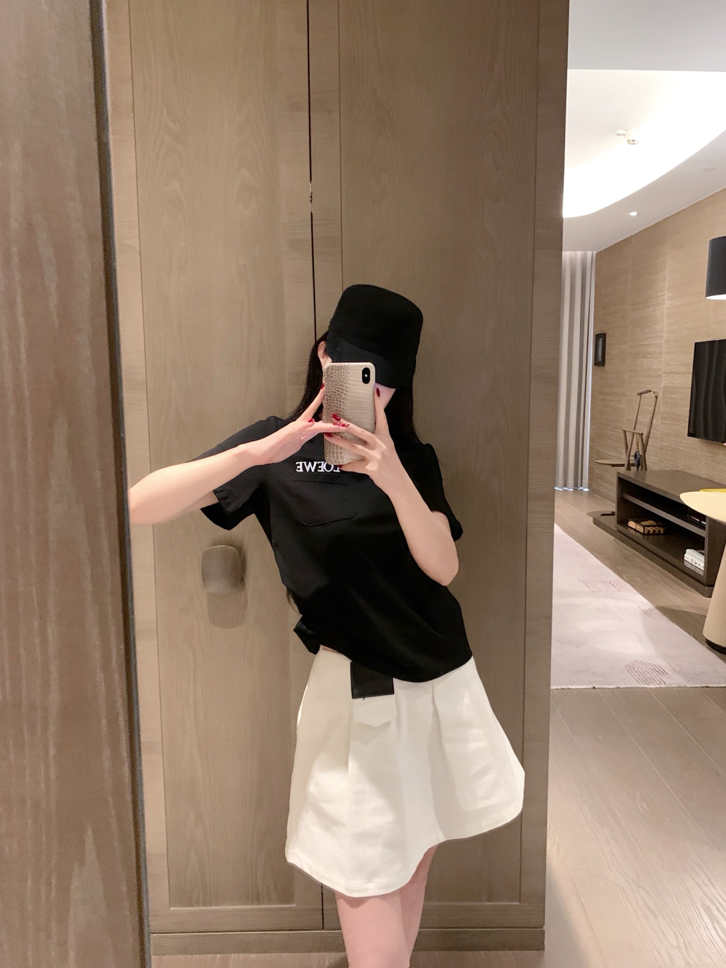 Pocket embroidered letter loose short-sleeved T-shirt + custom leather patch denim mini skirt