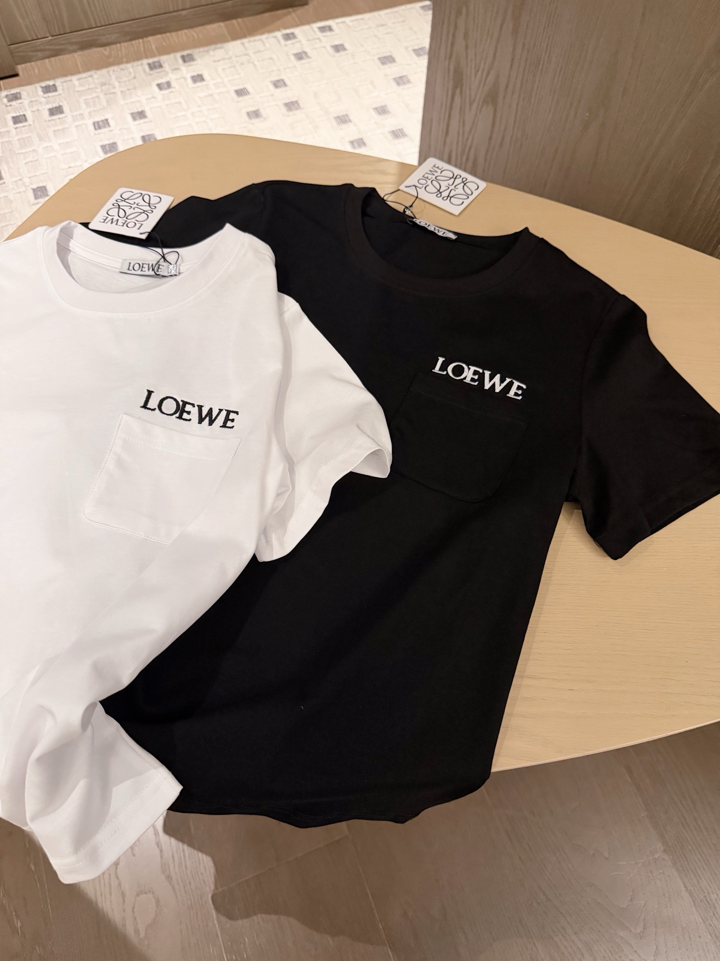 Pocket embroidered letter loose short-sleeved T-shirt + custom leather patch denim mini skirt