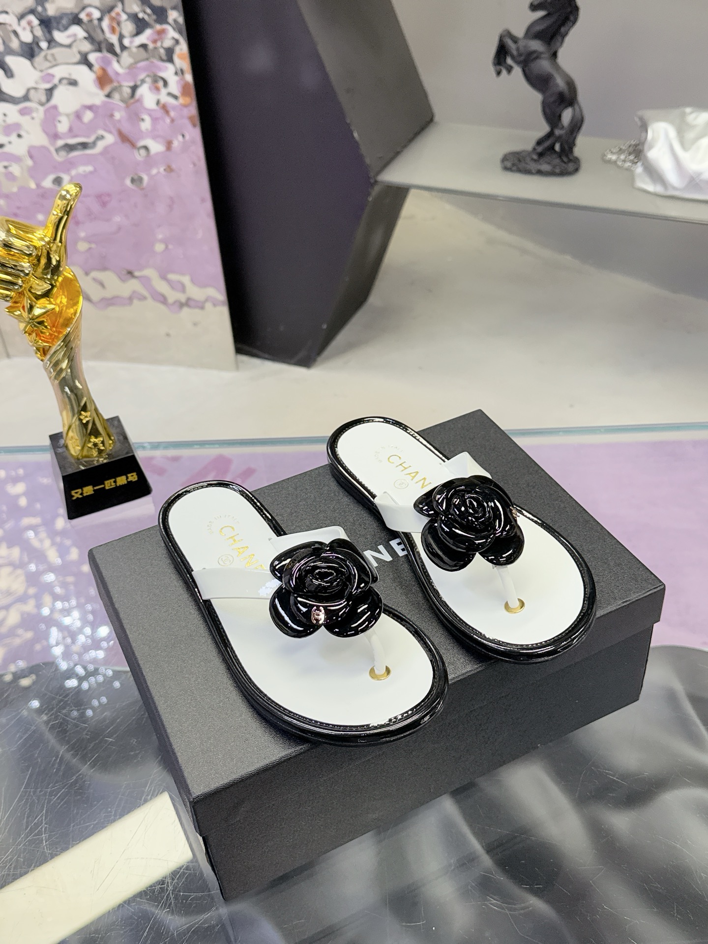 Camellia Flip-Flops 35-42 