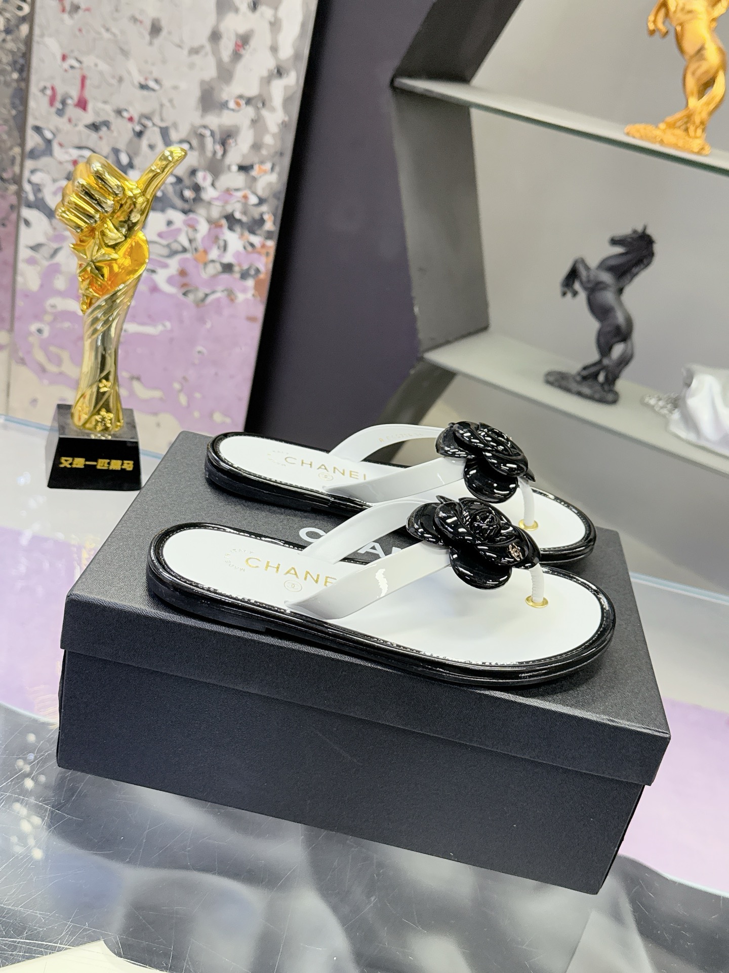 Camellia Flip-Flops 35-42 