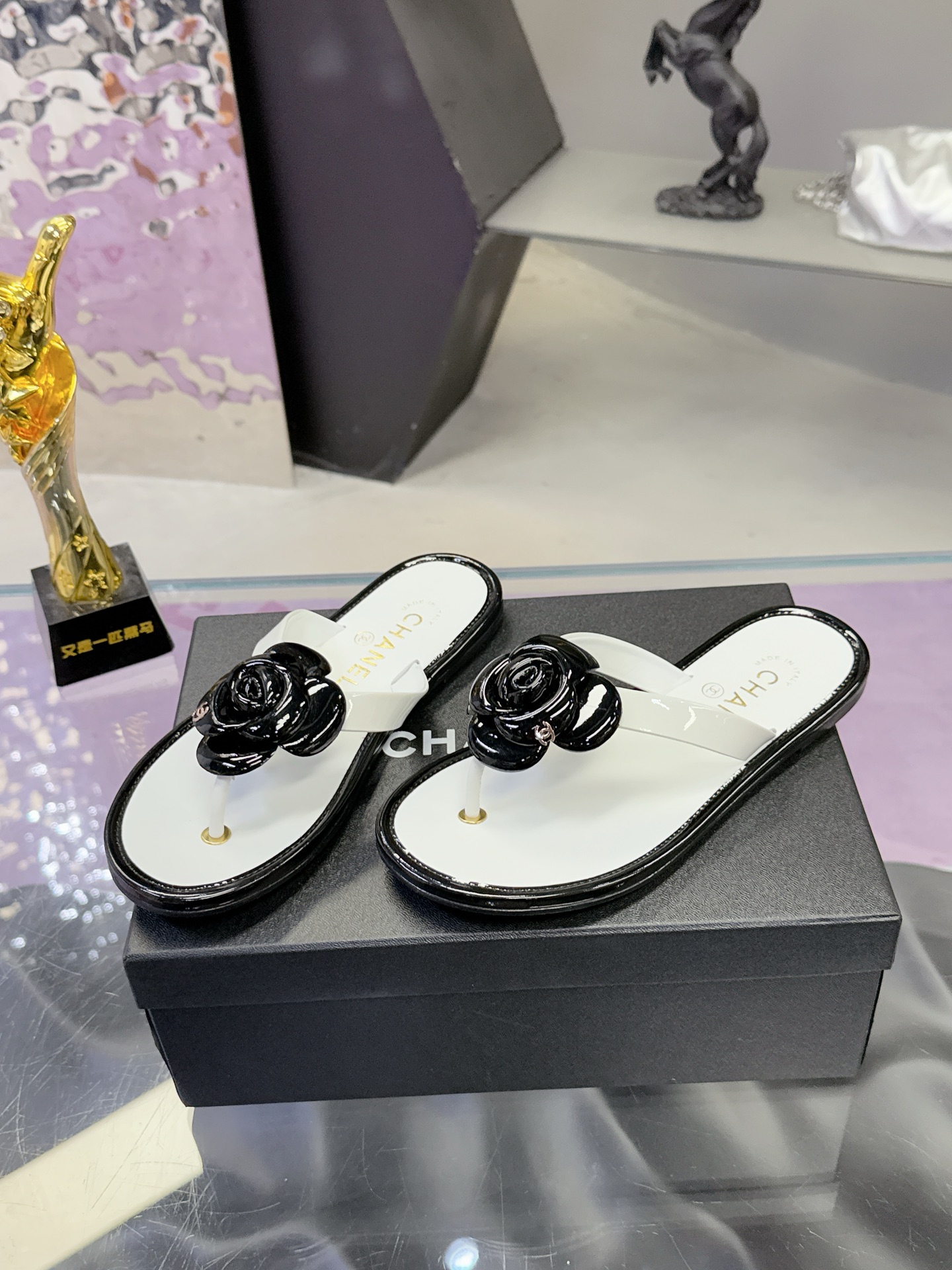 Camellia Flip-Flops 35-42 