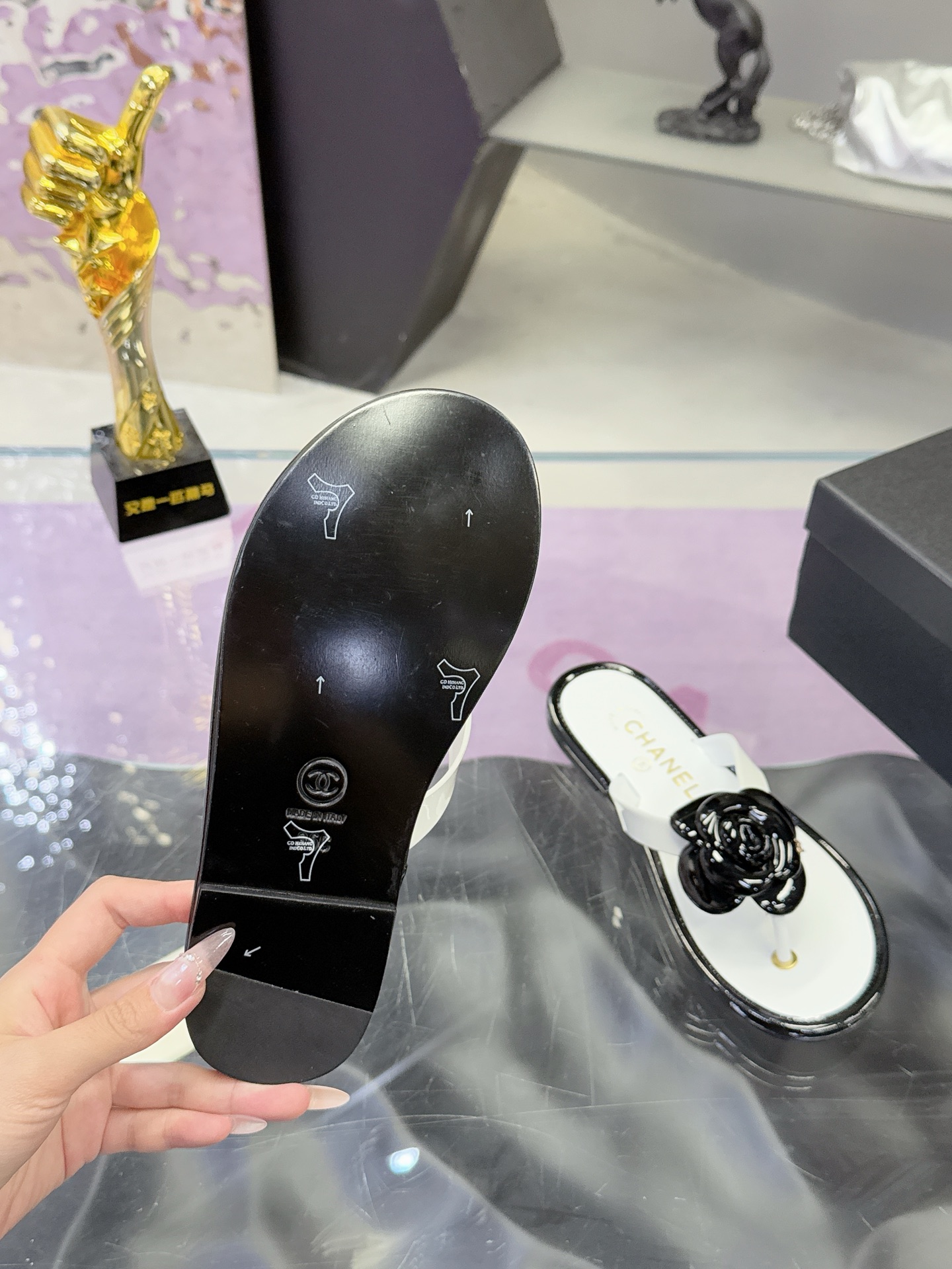 Camellia Flip-Flops 35-42 