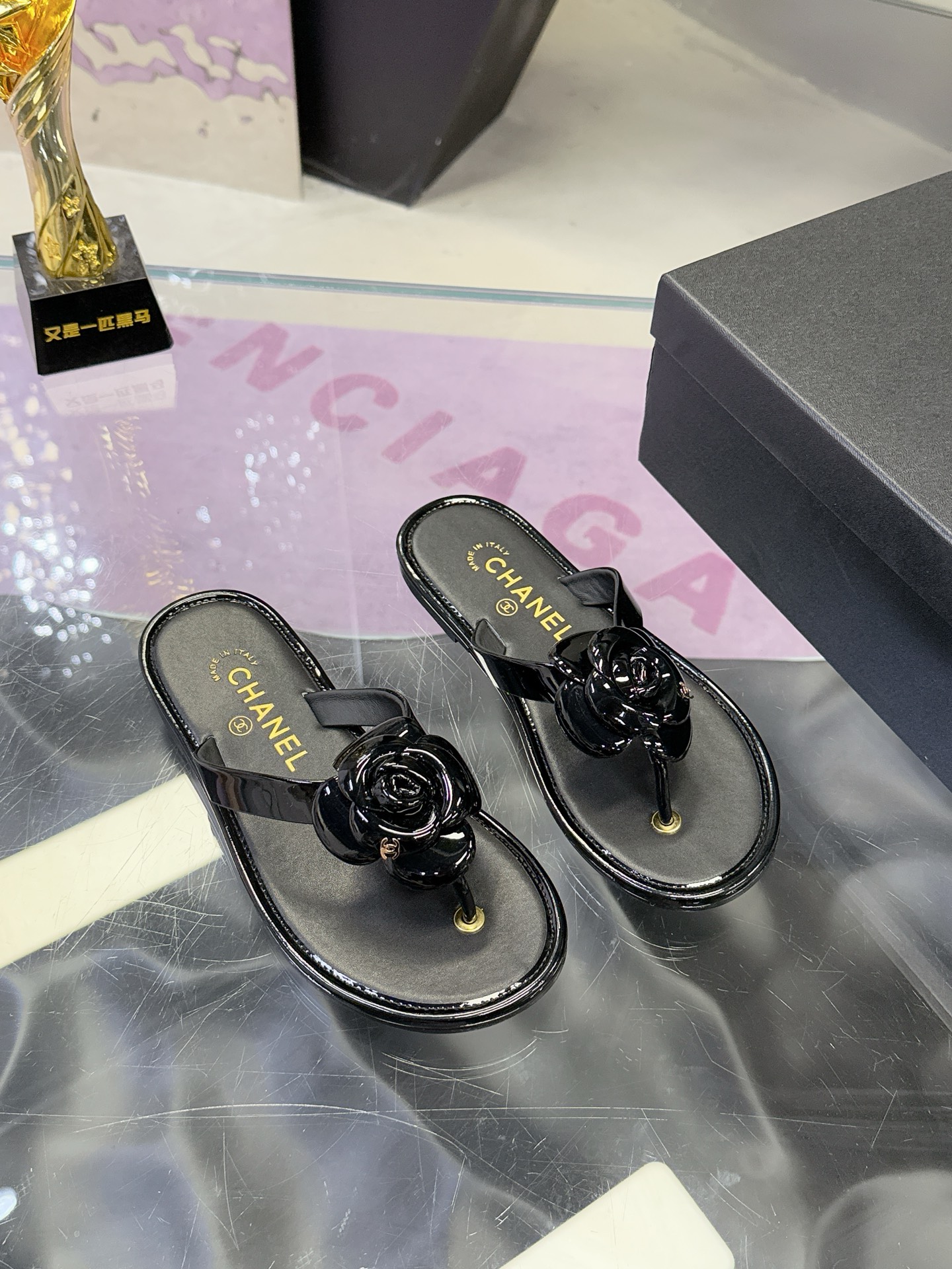 Camellia Flip-Flops 35-42 