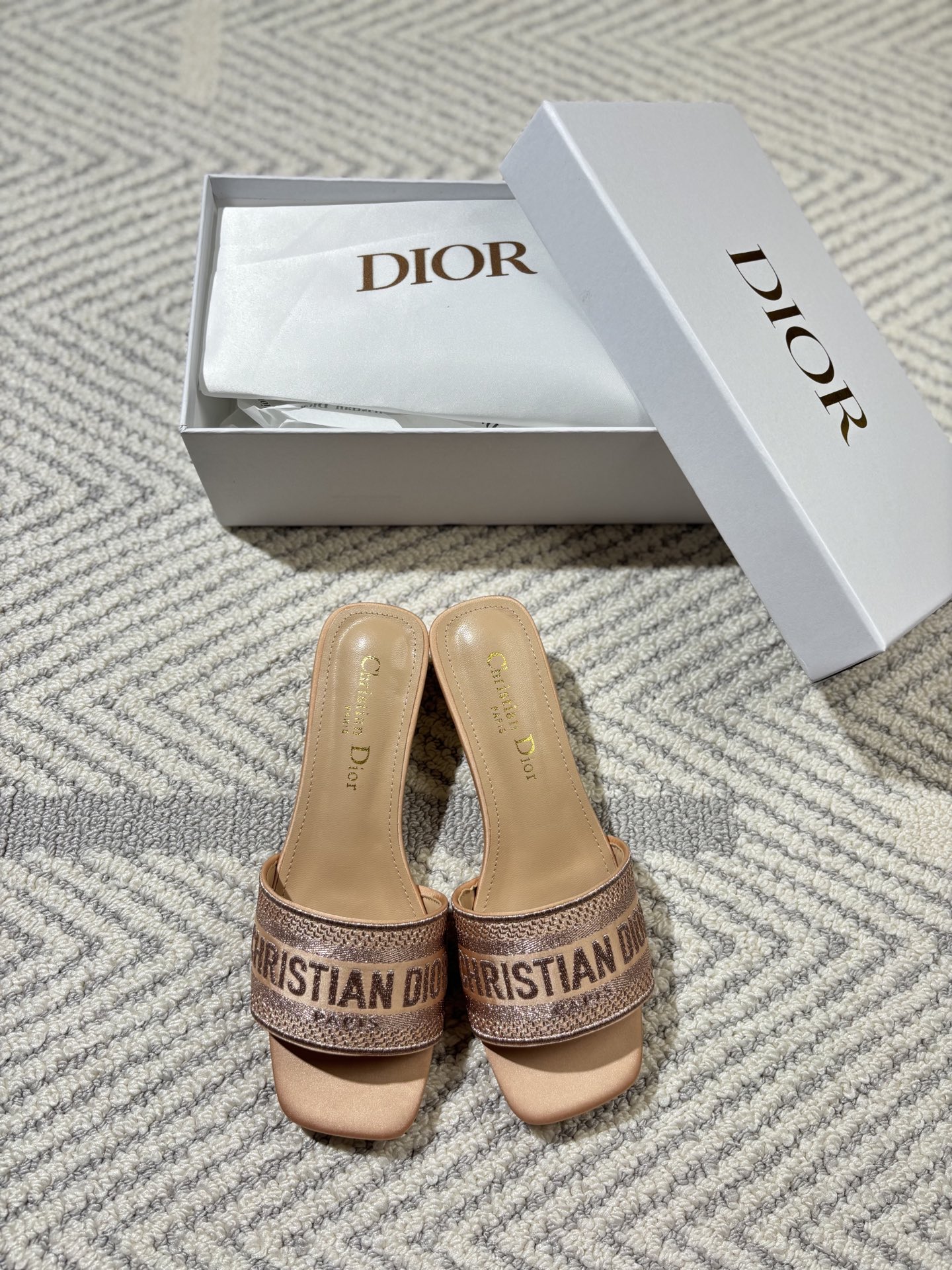 Chunky heeled sandals 35-41/4cm