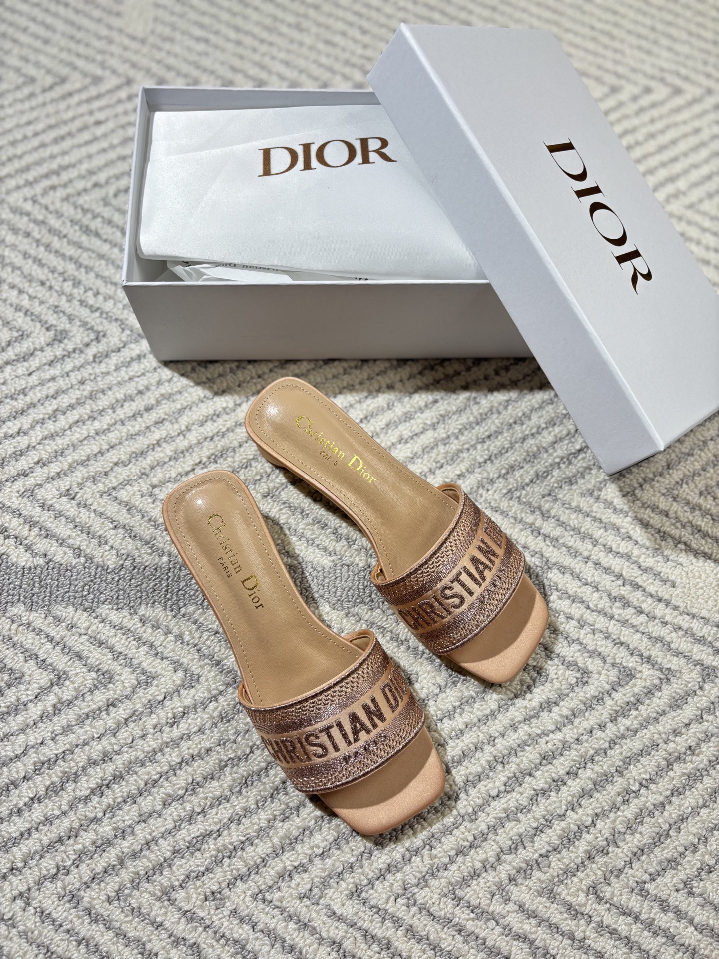 Chunky heeled sandals 35-41/4cm