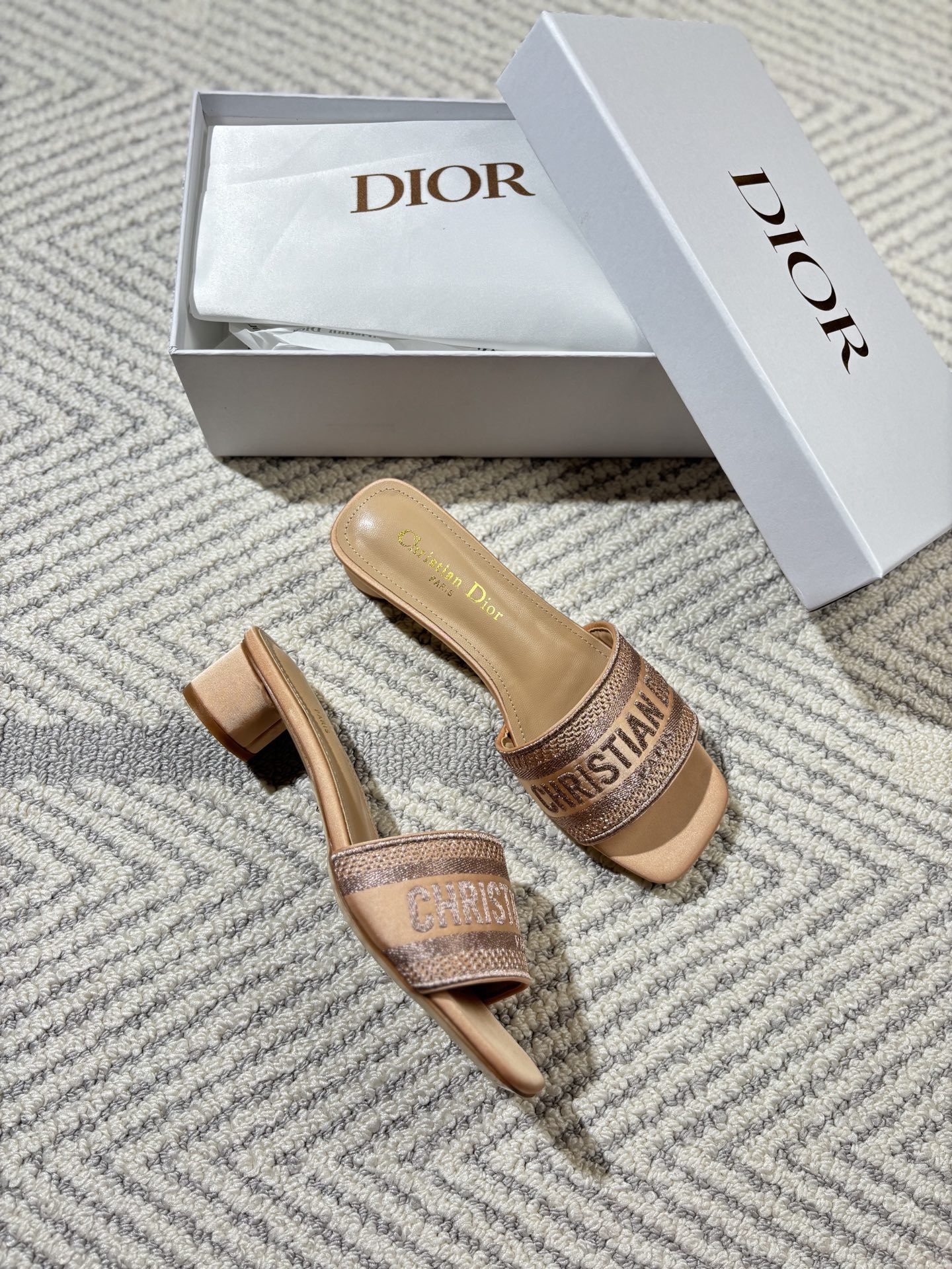 Chunky heeled sandals 35-41/4cm