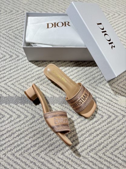 Chunky heeled sandals 35-41/4cm