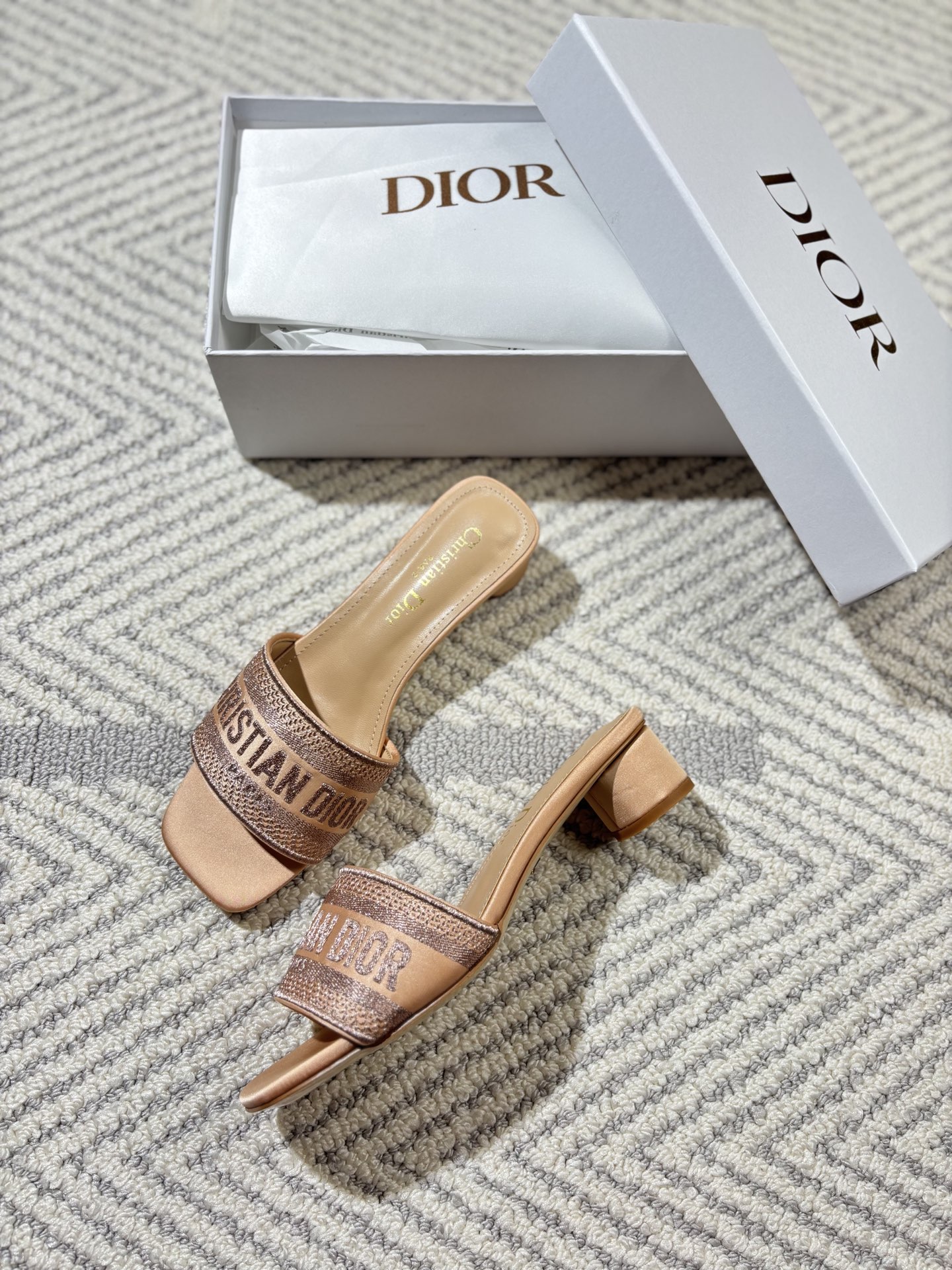 Chunky heeled sandals 35-41/4cm