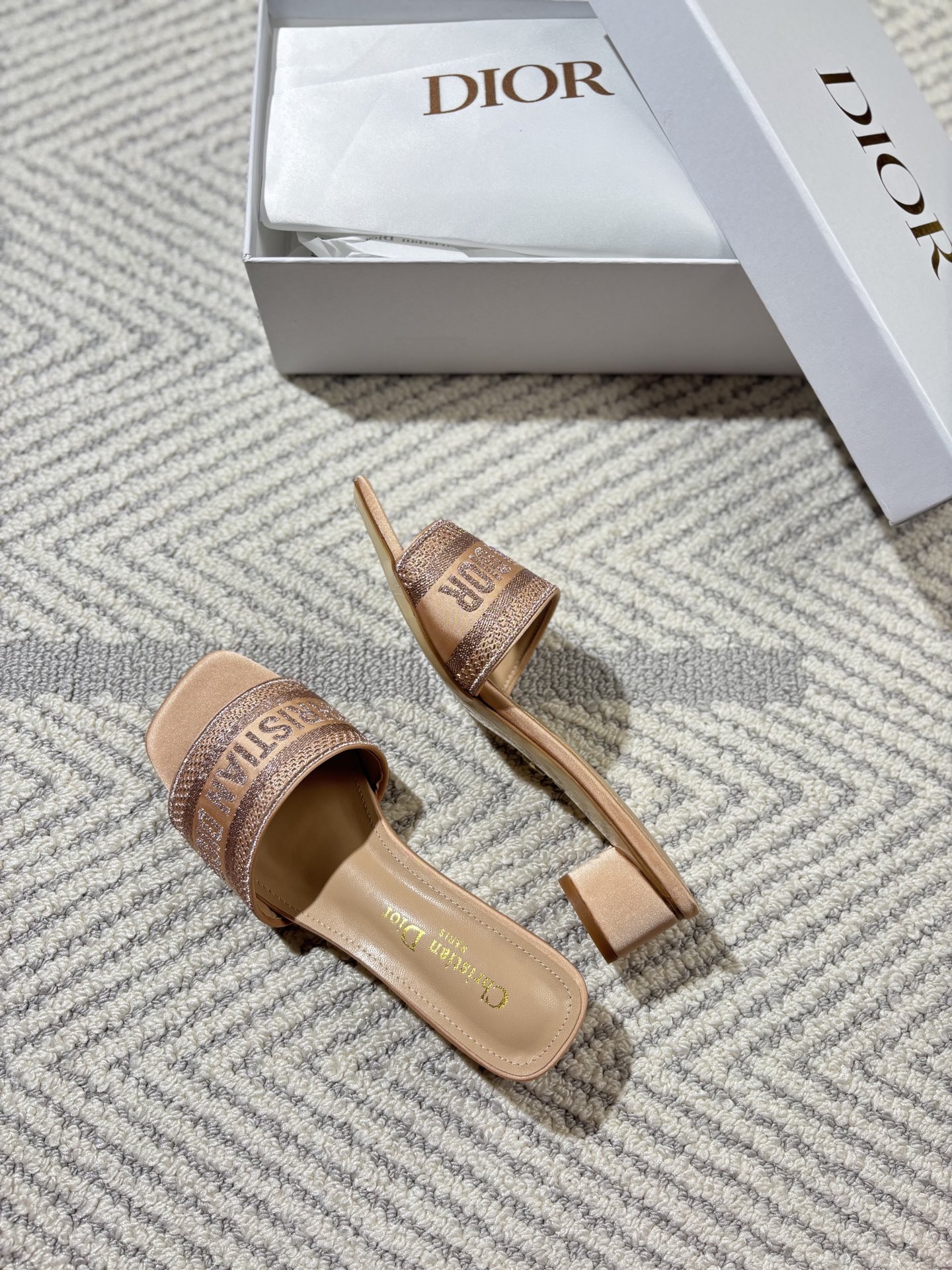 Chunky heeled sandals 35-41/4cm