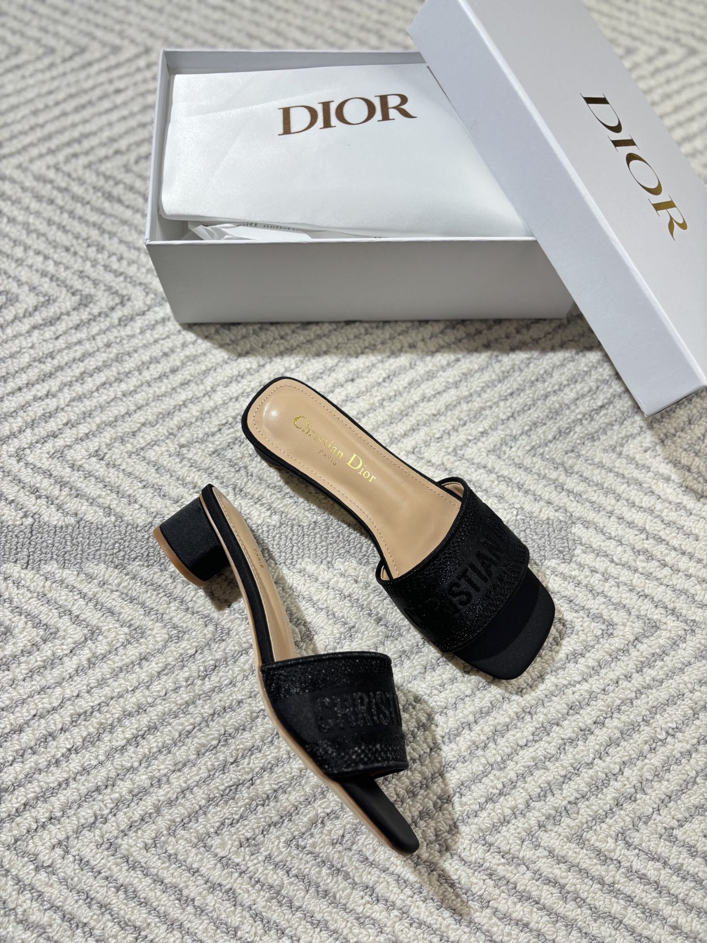 Chunky heeled sandals 35-41/4cm