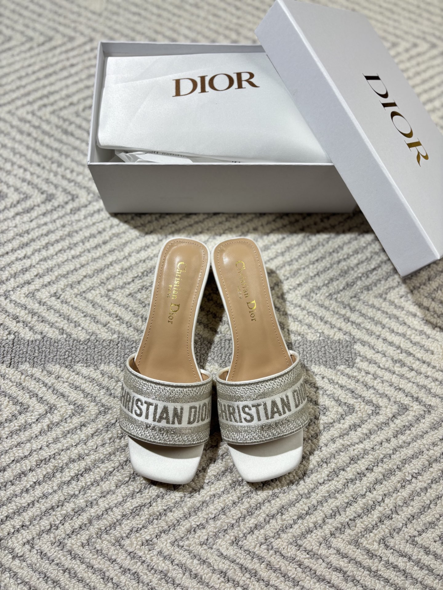 Chunky heeled sandals 35-41/4cm