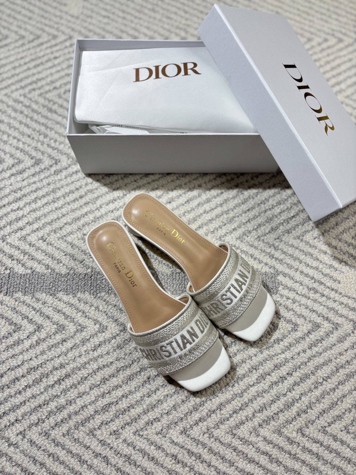 Chunky heeled sandals 35-41/4cm