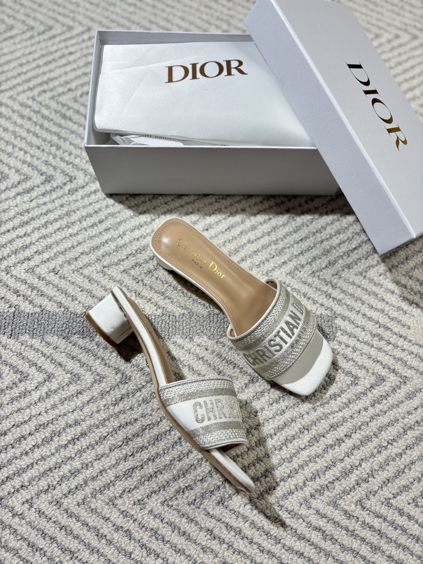 Chunky heeled sandals 35-41/4cm