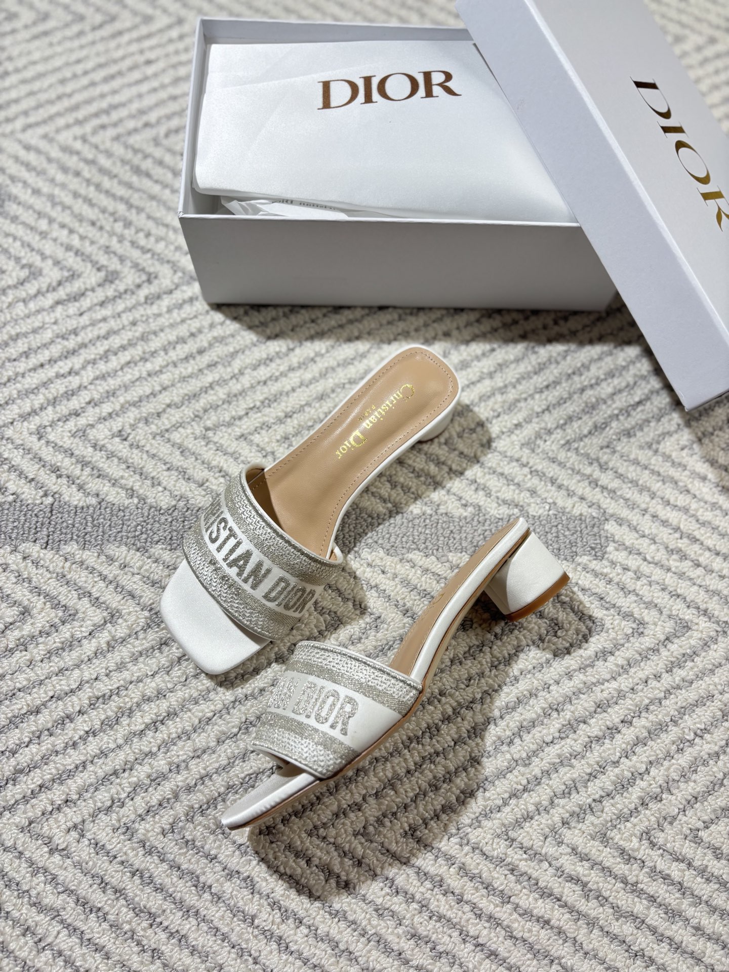 Chunky heeled sandals 35-41/4cm