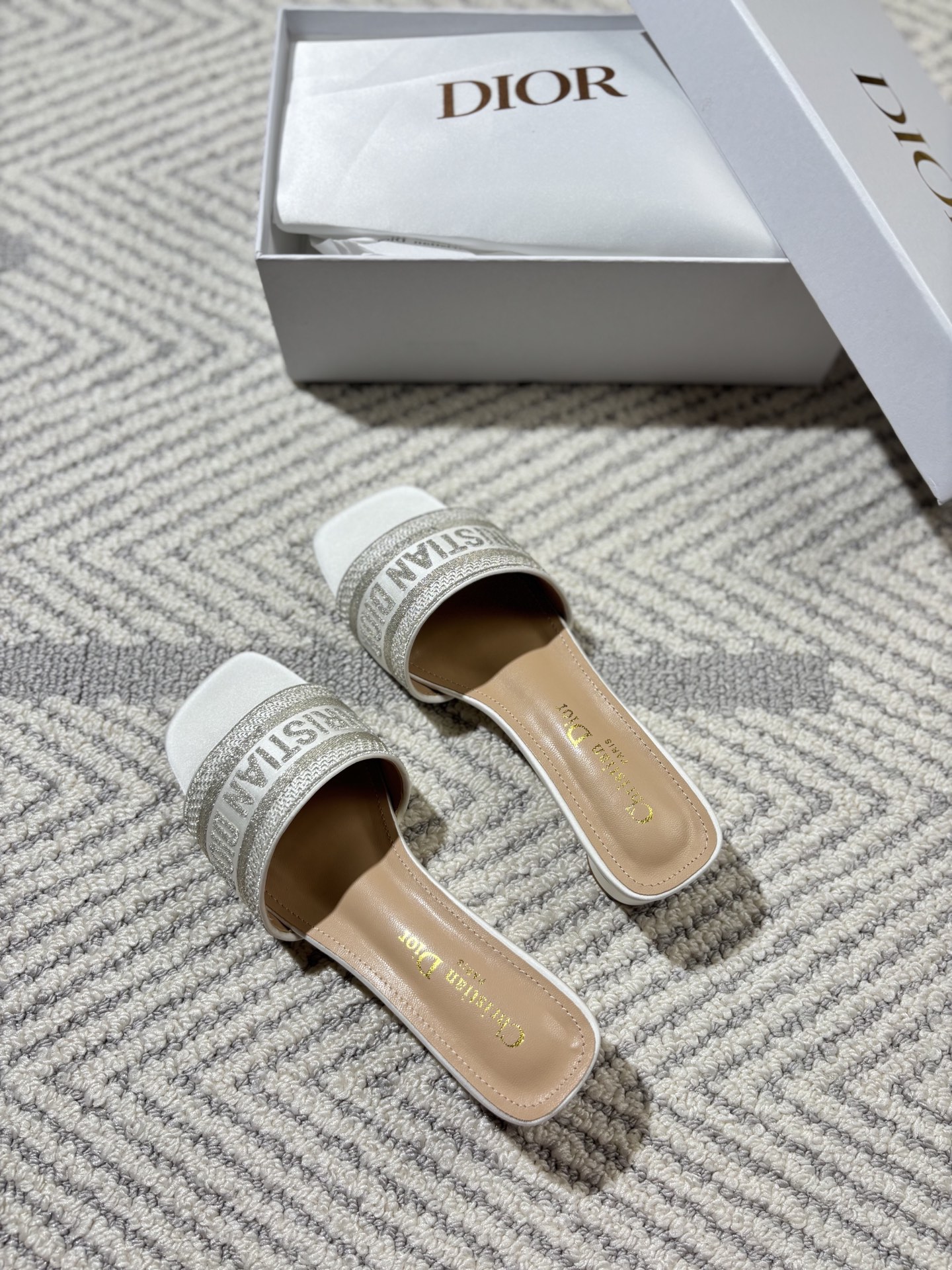 Chunky heeled sandals 35-41/4cm