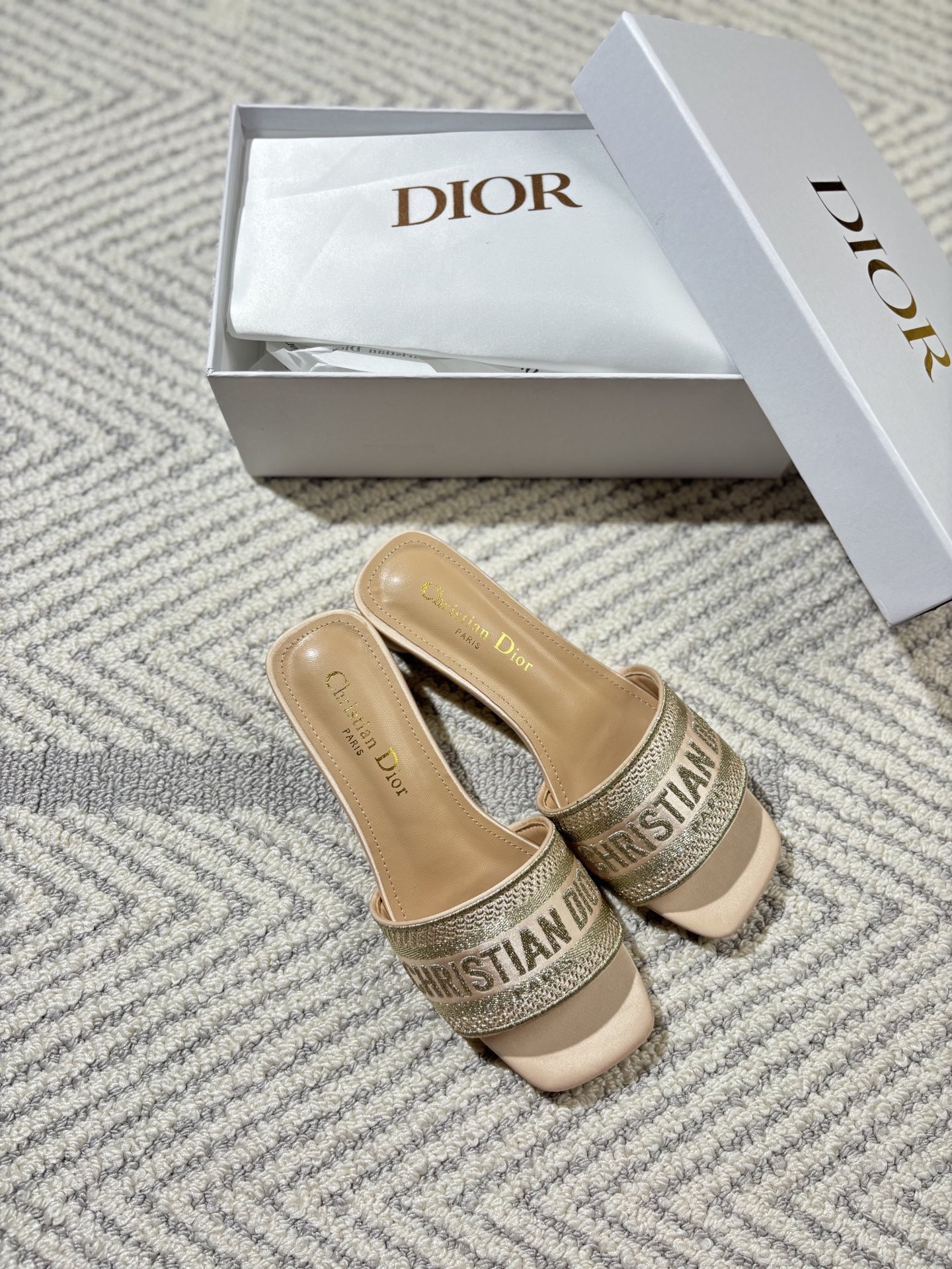 Chunky heeled sandals 35-41/4cm