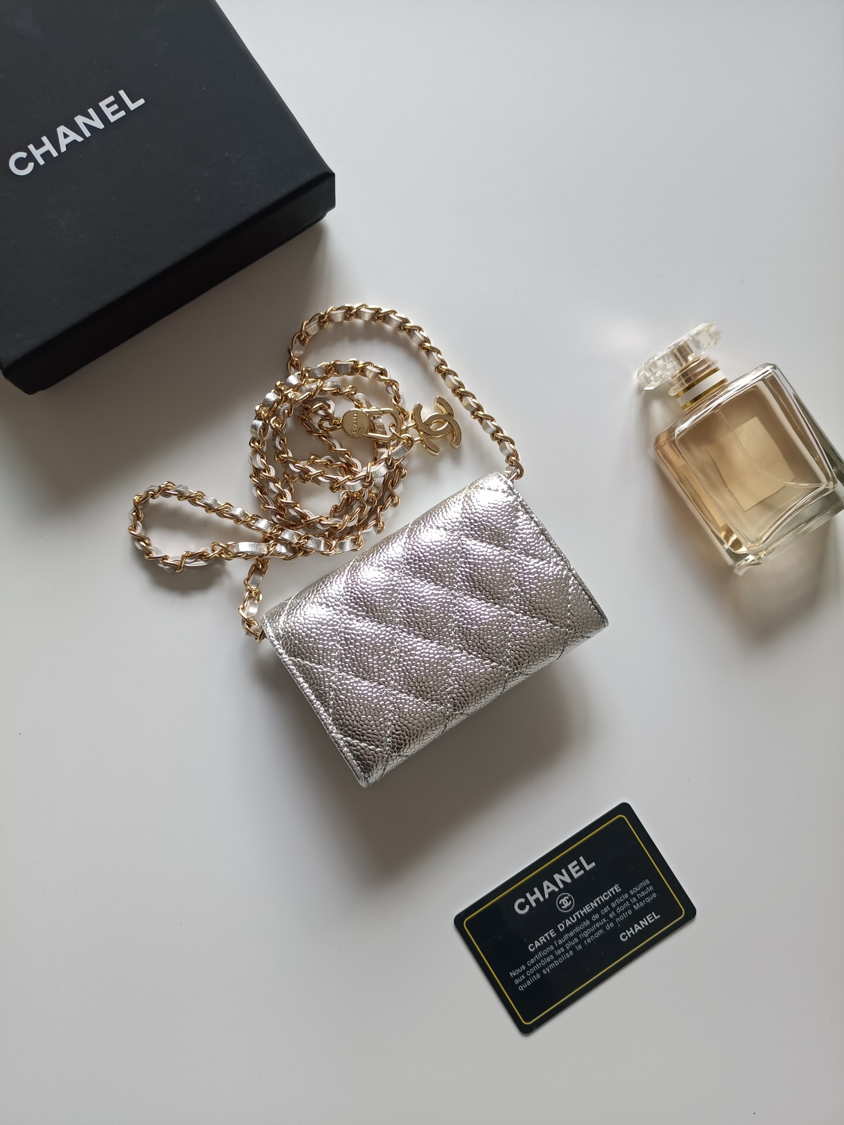 Small leather bag with caviar pattern 11.3*7.5*2.1CM