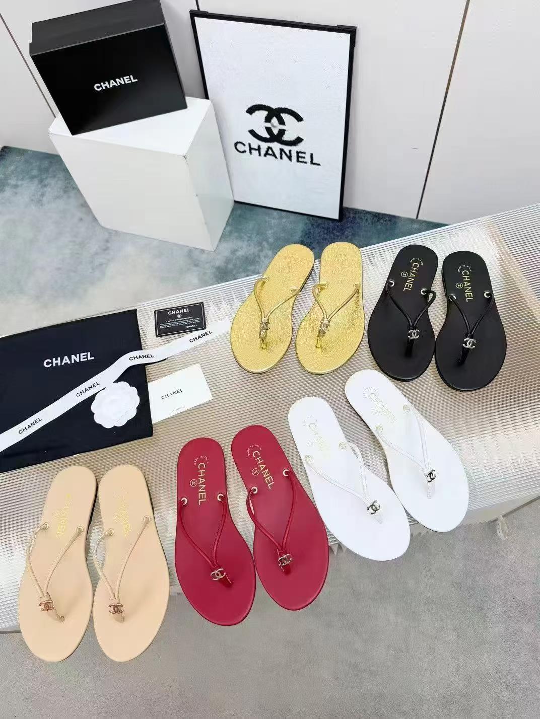 Stylish flip-flops