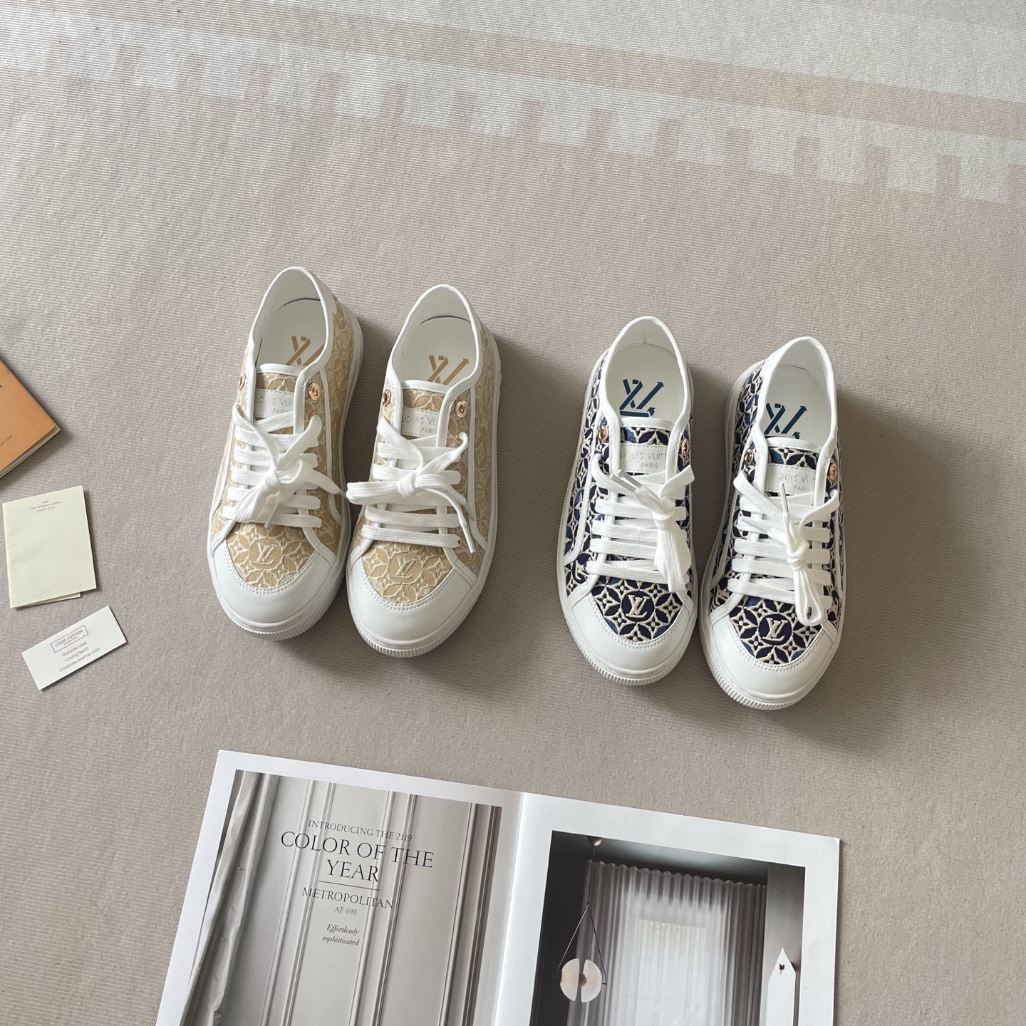 Embroidered Casual Sports Sneakers 35-40